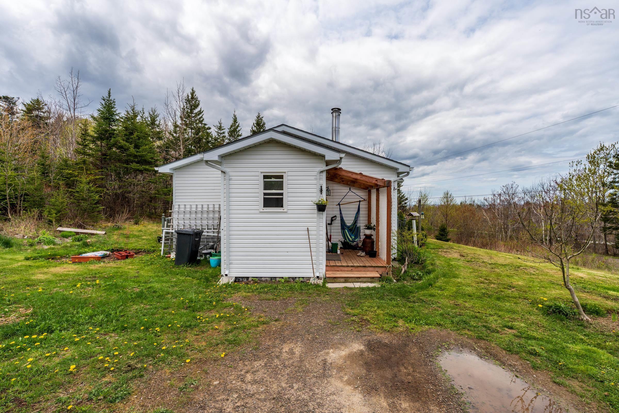 $337,750.00: 28 Longley Mountain Road, Youngs Cove