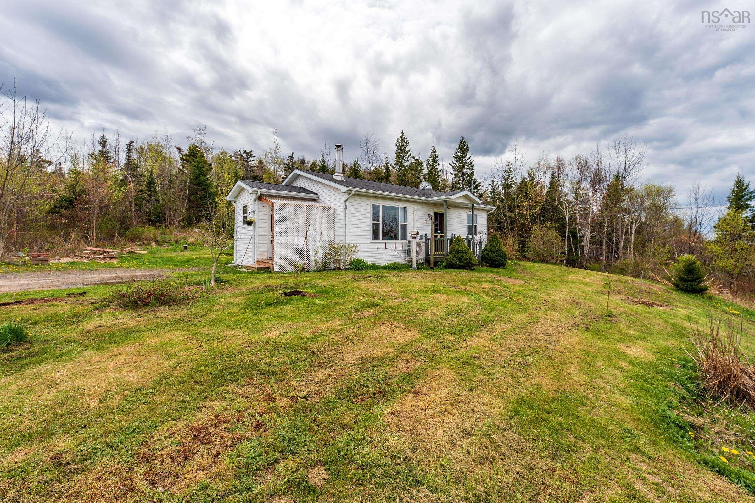 $337,750.00: 28 Longley Mountain Road, Youngs Cove