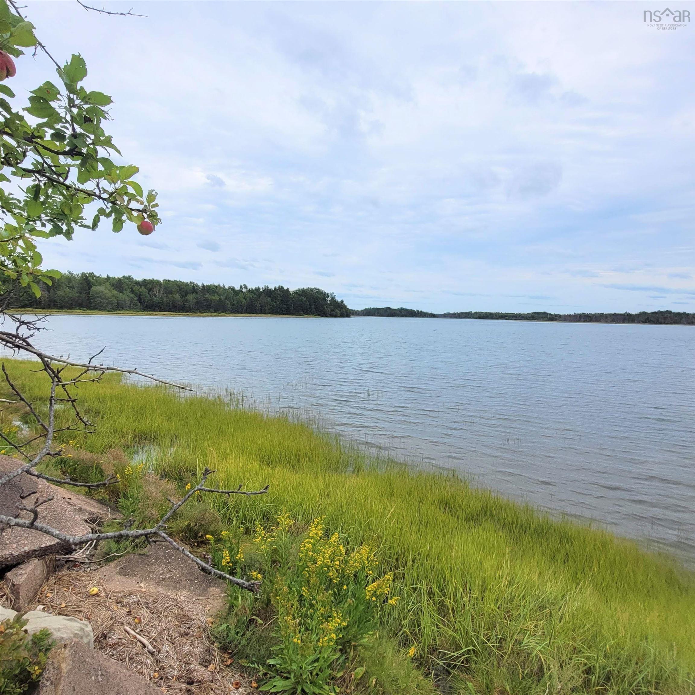 $425,000.00: 432 Stewart Road, Pugwash River