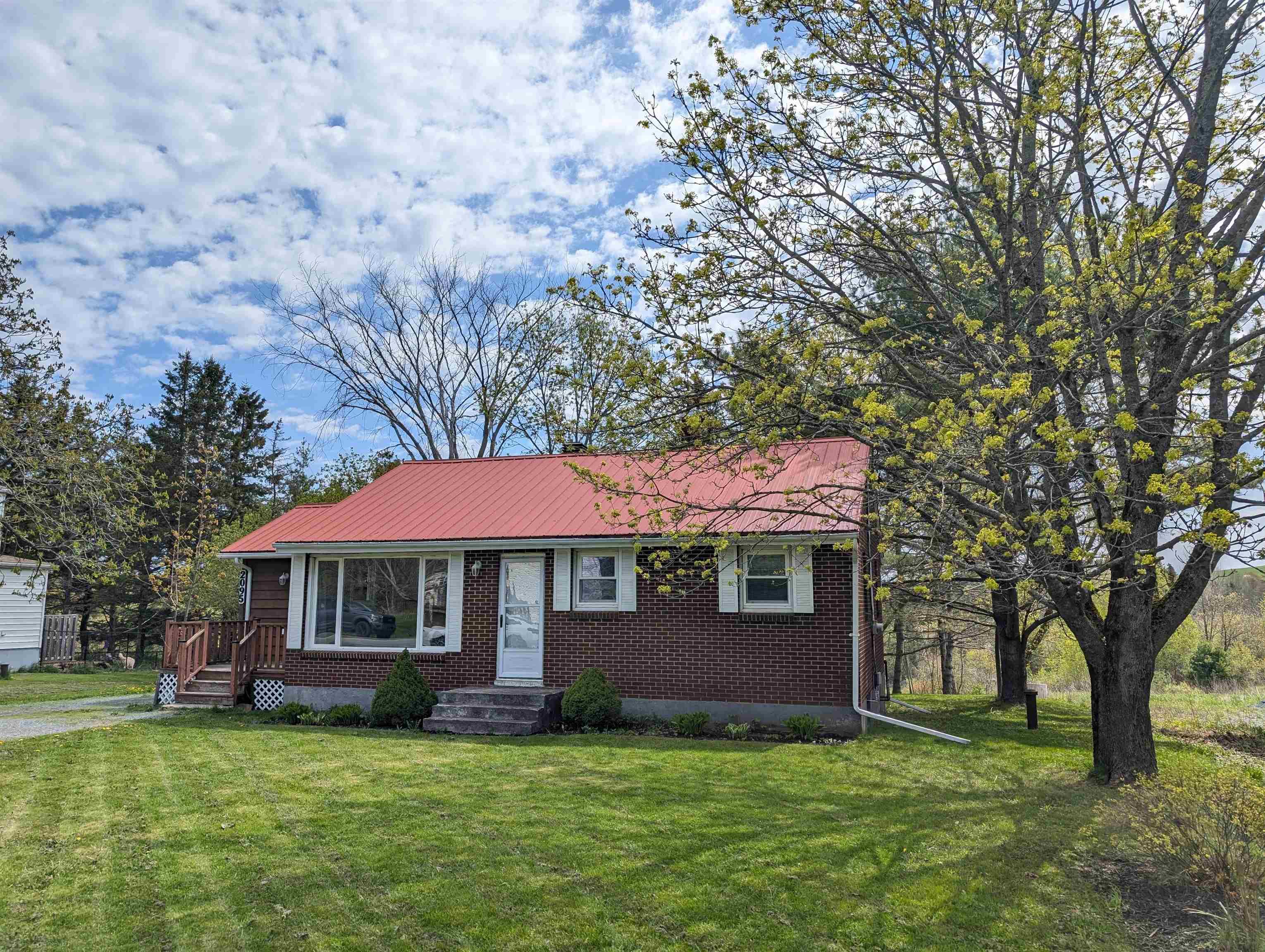 $349,900.00: 2095 Highway 2, Milford
