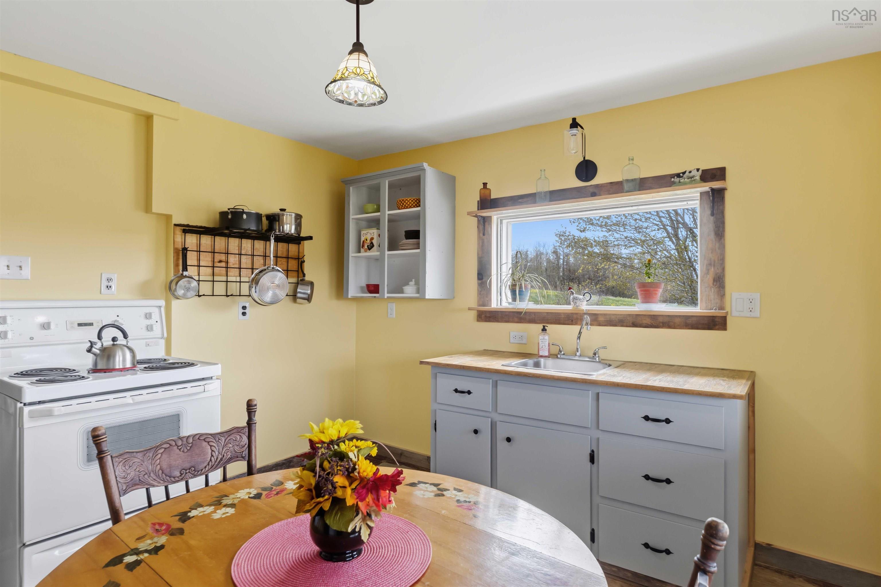 $397,500.00: 2578 Clementsvale Rd, Bear River East