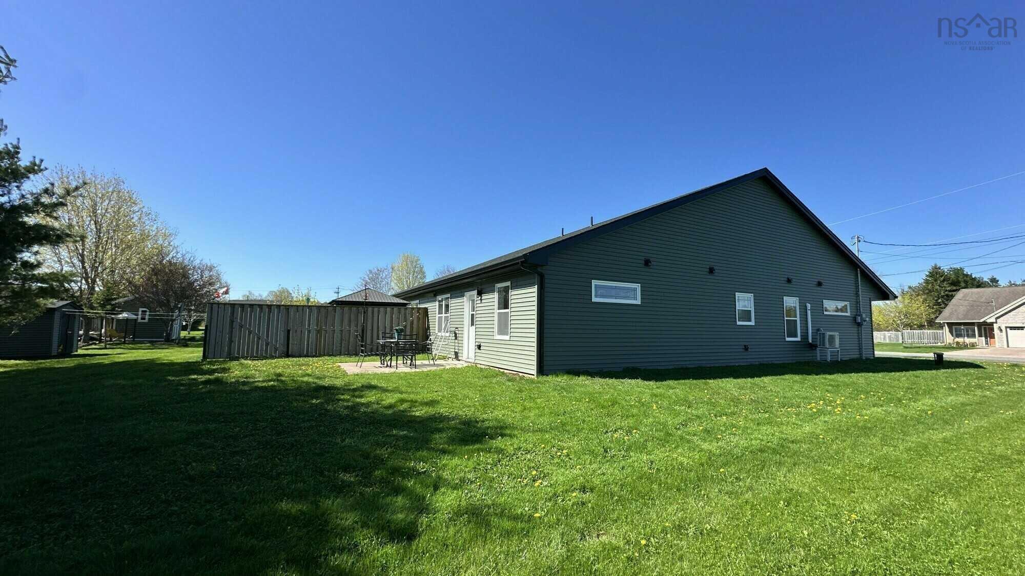 $389,900.00: 24 Eagleview Drive, Murray Siding