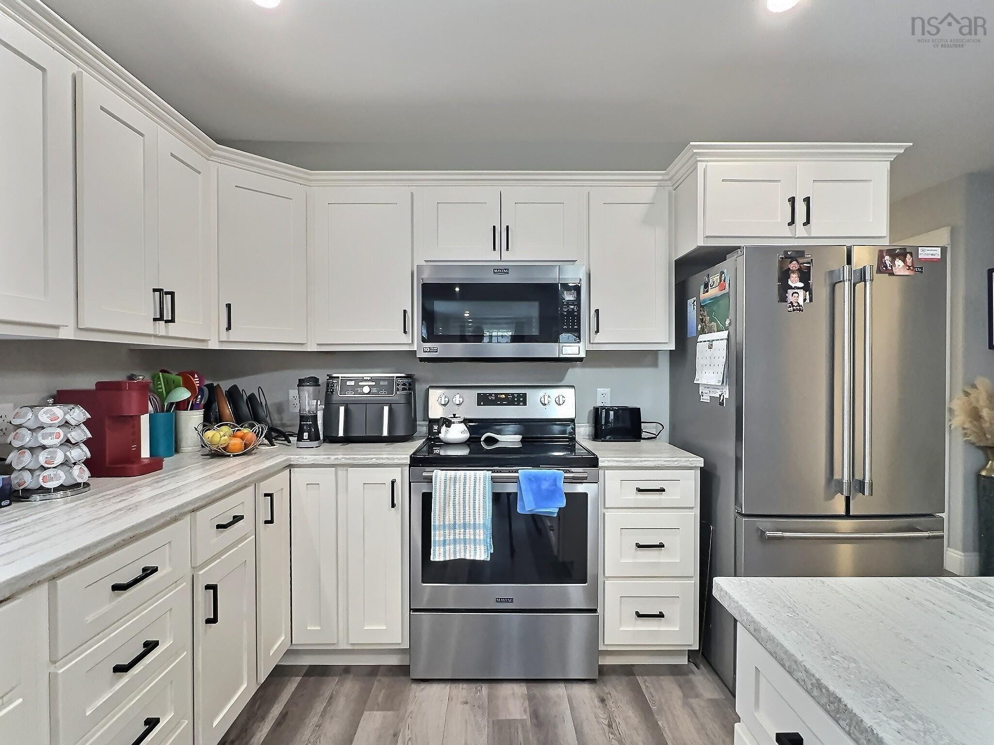 $389,900.00: 24 Eagleview Drive, Murray Siding