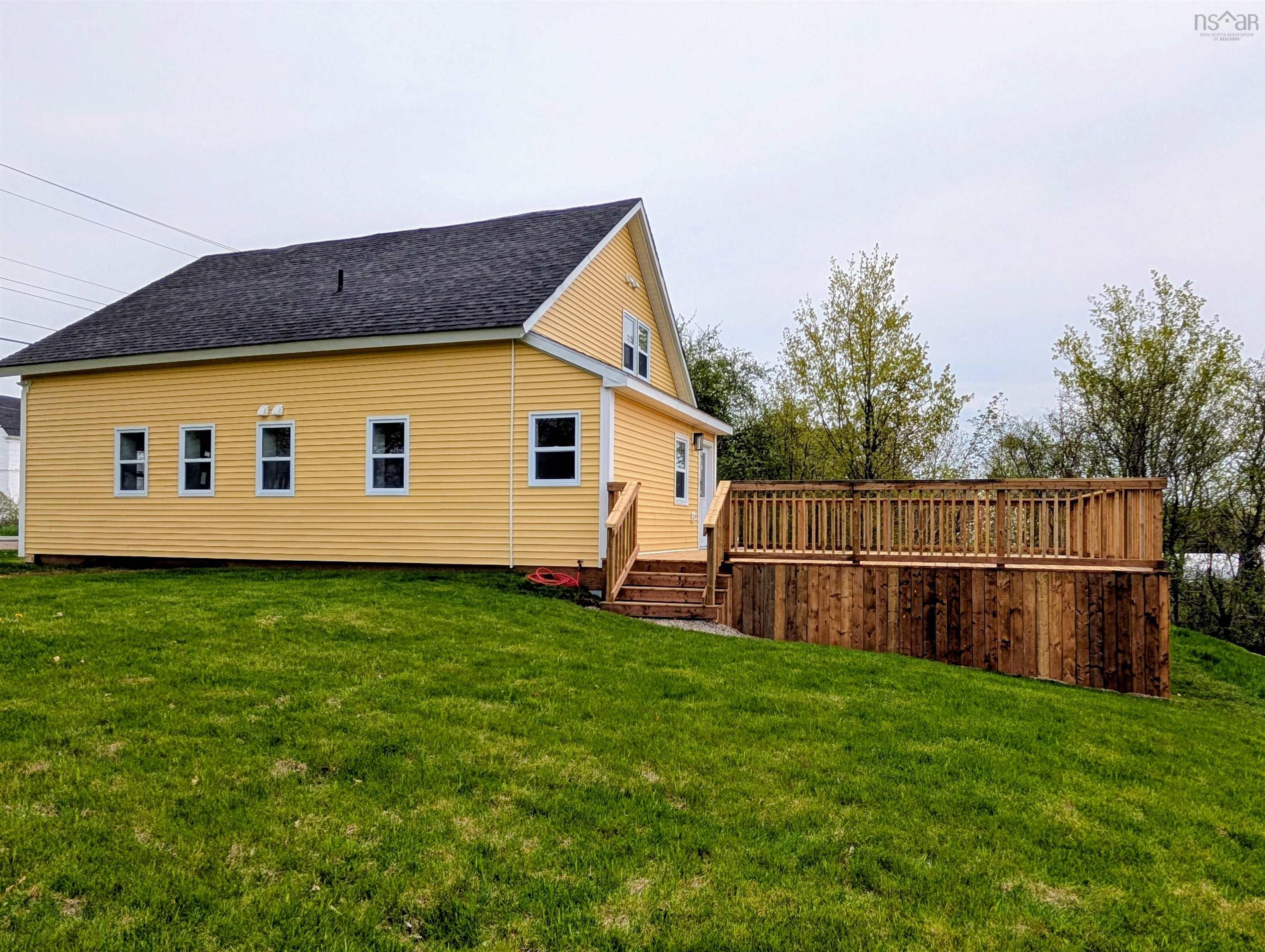 $575,000.00: 8836 HWY 2 Highway, Great Village