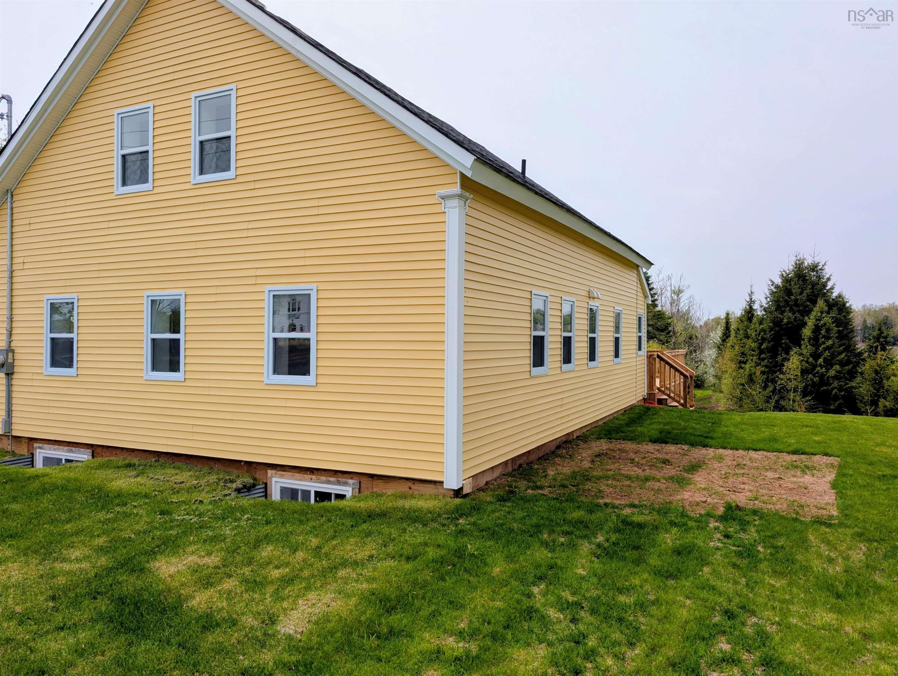 $575,000.00: 8836 HWY 2 Highway, Great Village