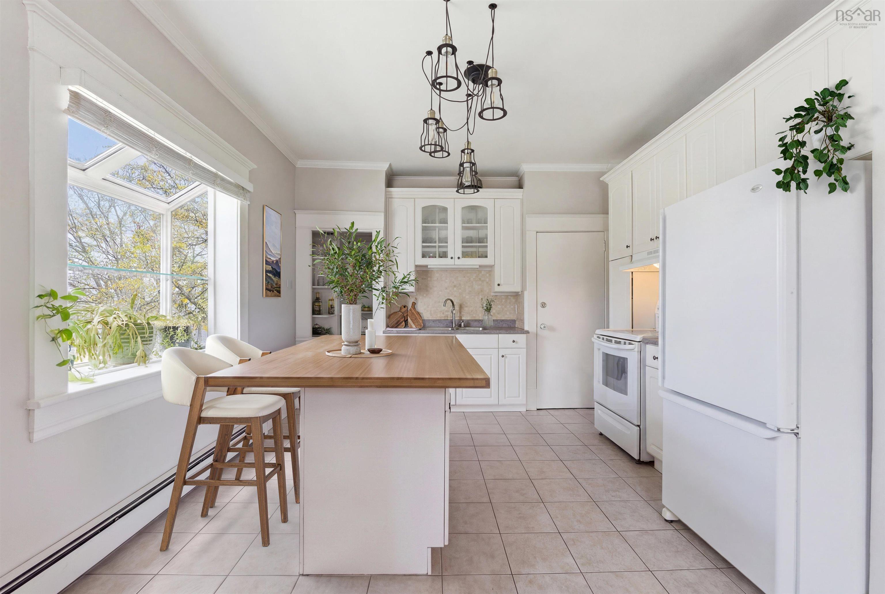 $874,500.00: 3585 Acadia Street, North End