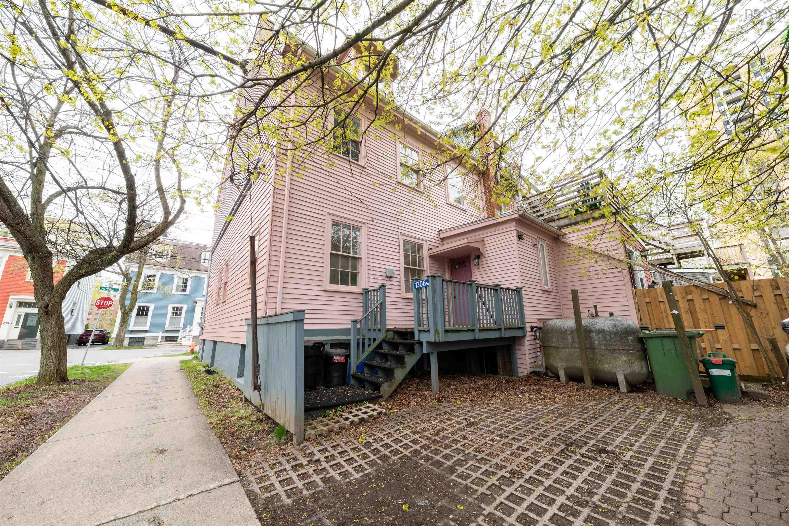 $1,199,000.00: 5633 Morris Street, Halifax