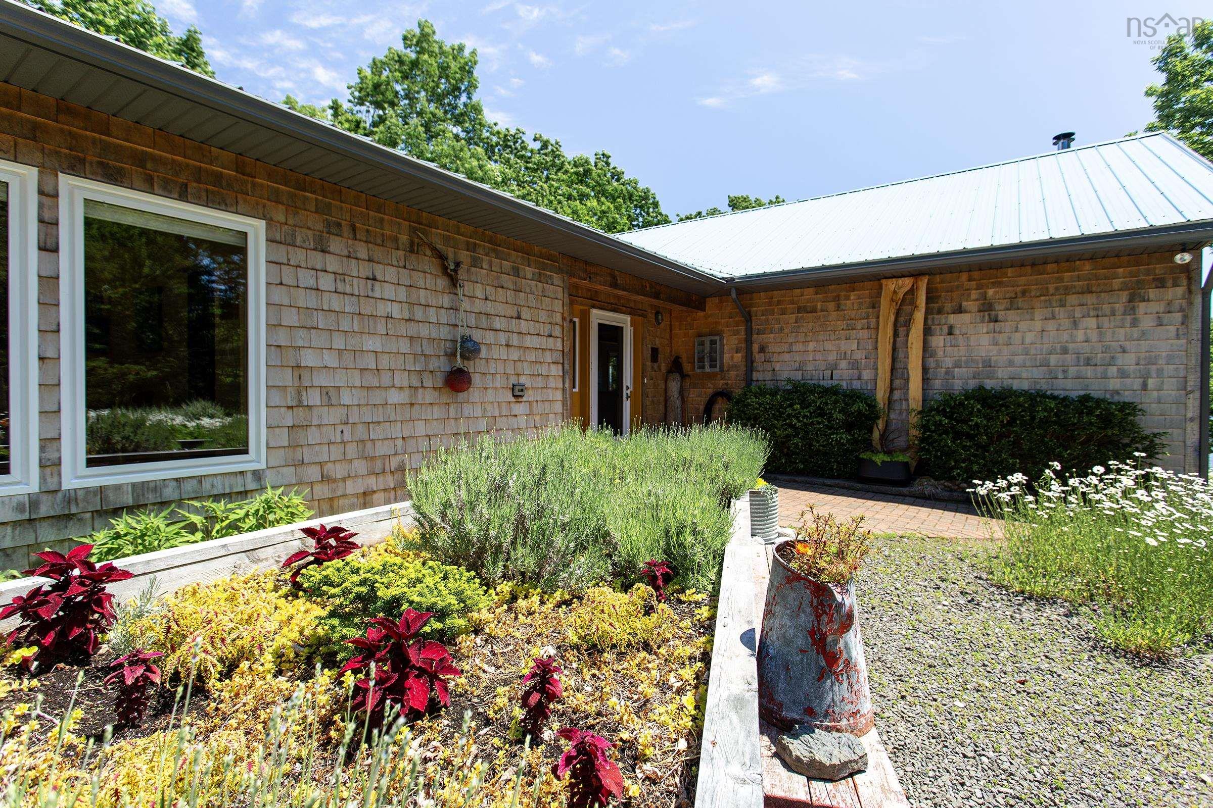 $699,000.00: 2888 Granville Road, Karsdale