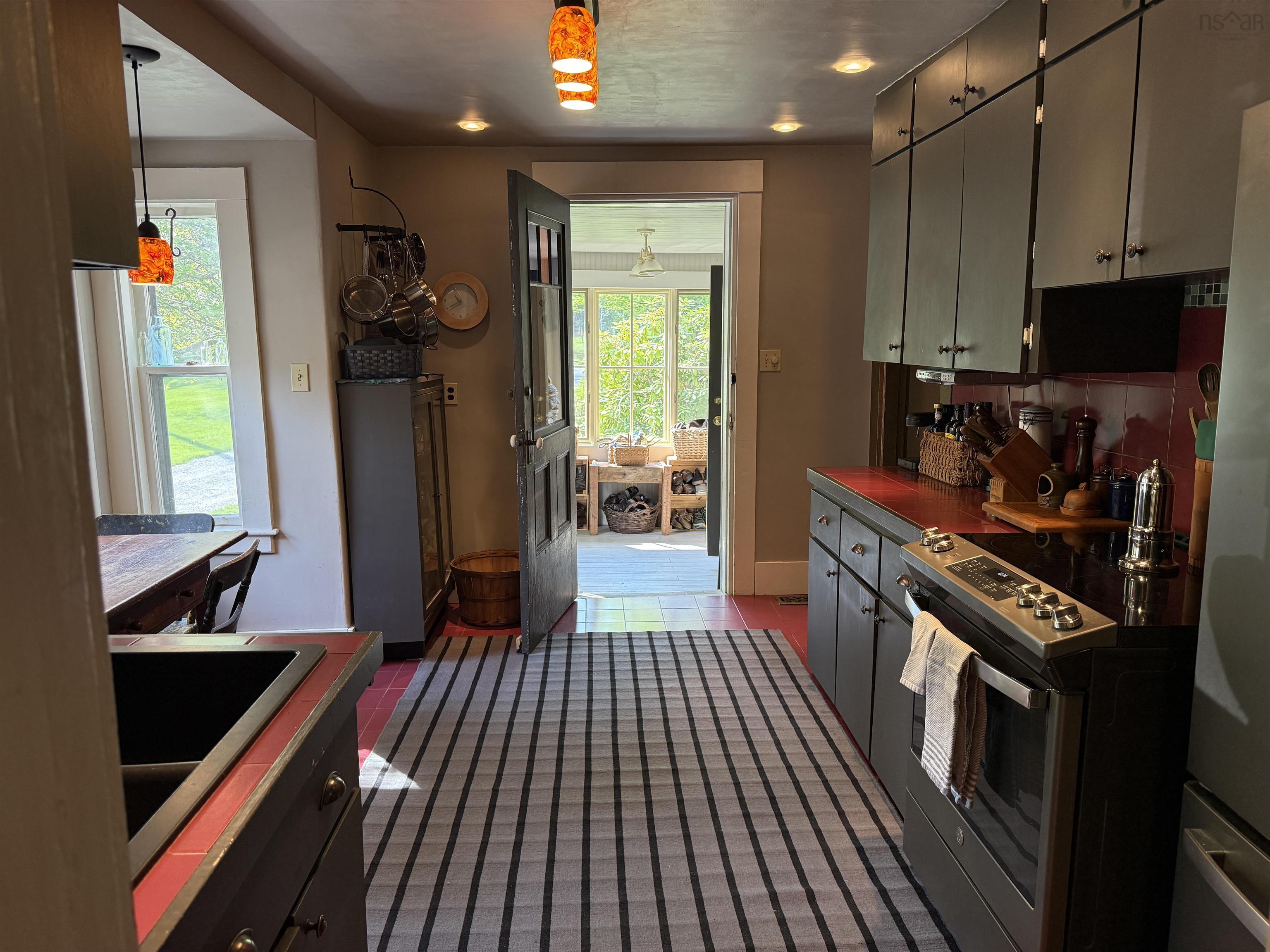 $575,000.00: 2328 Old Mill Road, South Farmington