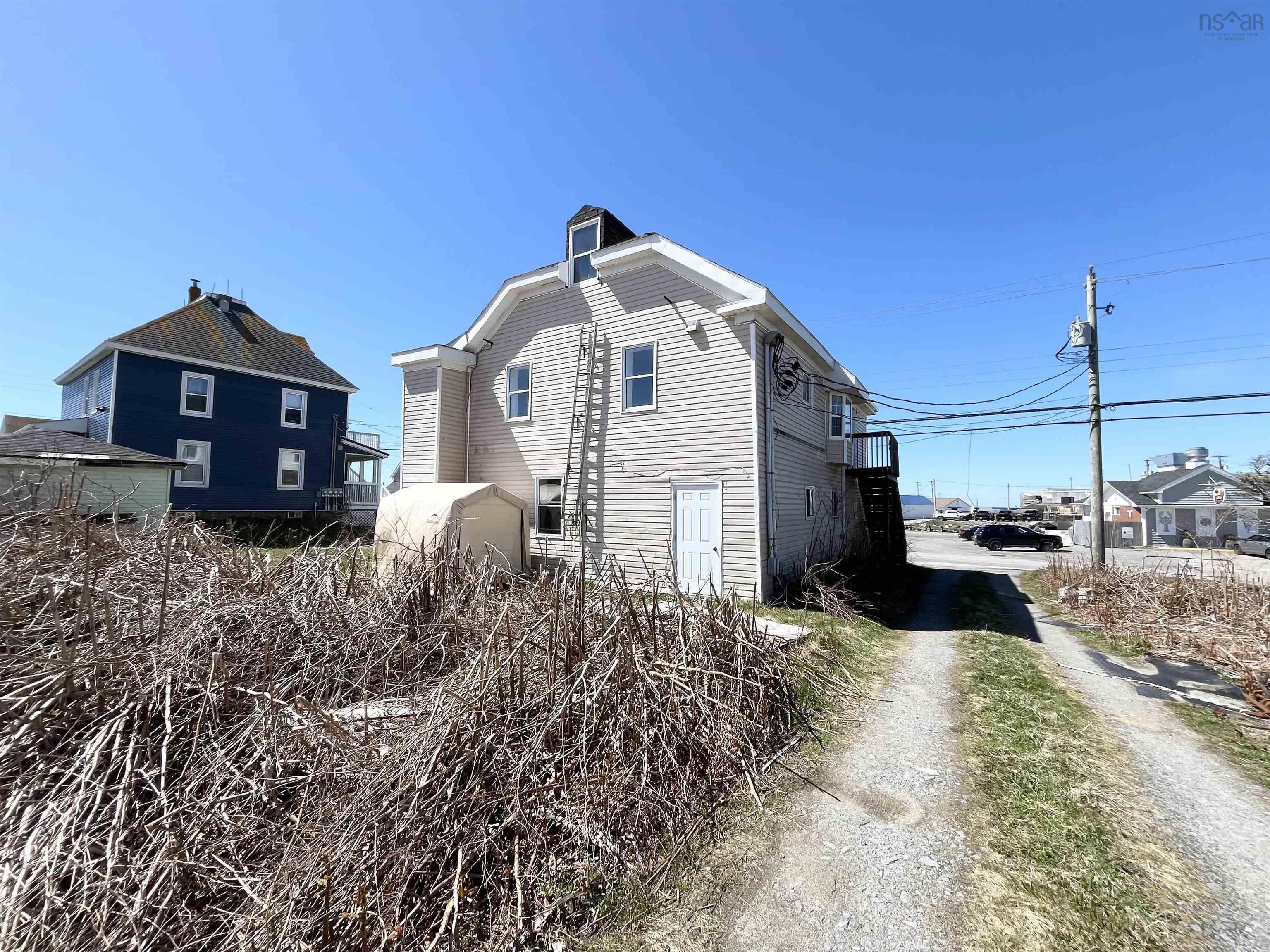 $290,000.00: 2739 Main Street, Clark