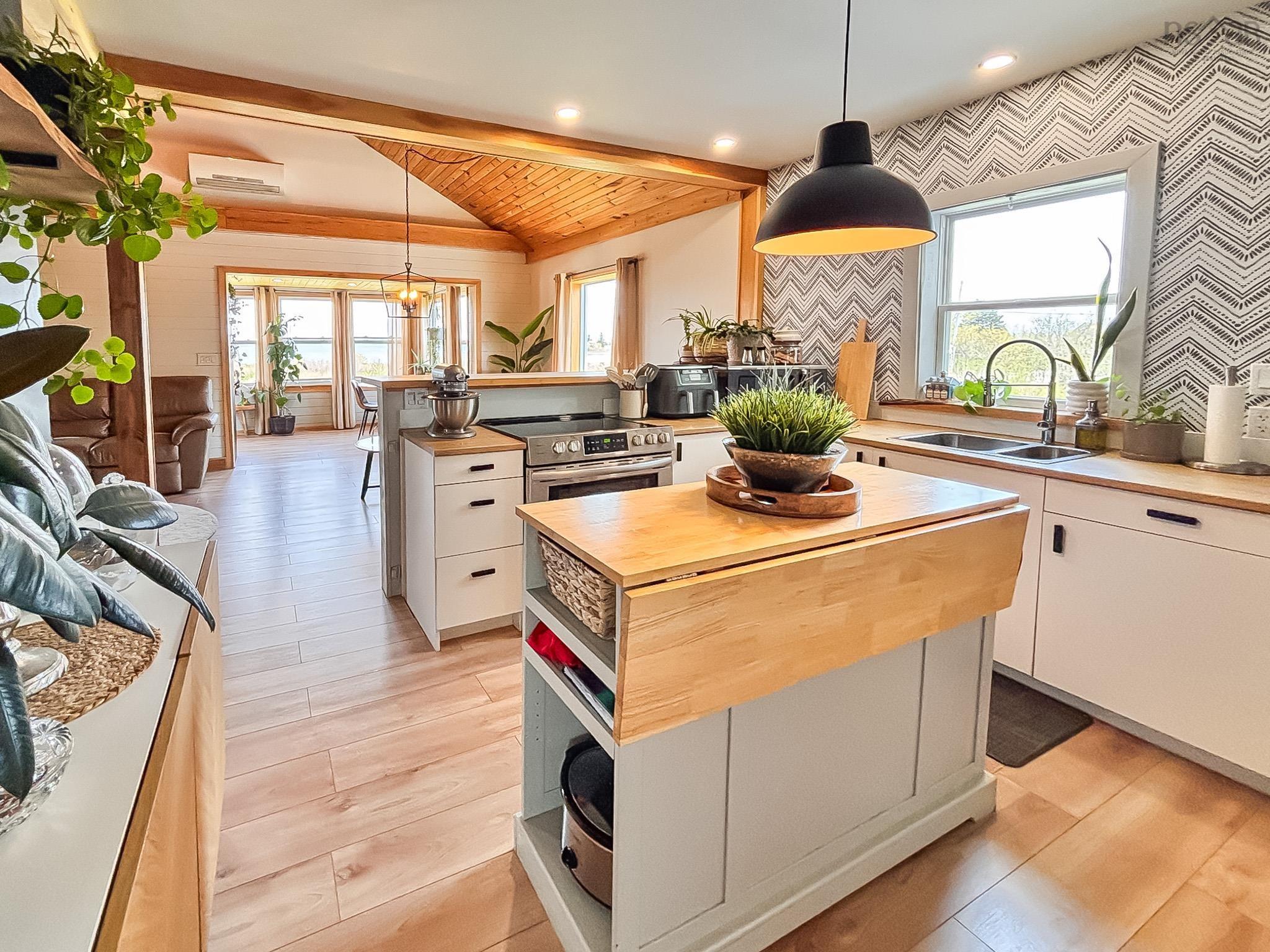 $285,000.00: 216 Long Cove Road, Port Medway