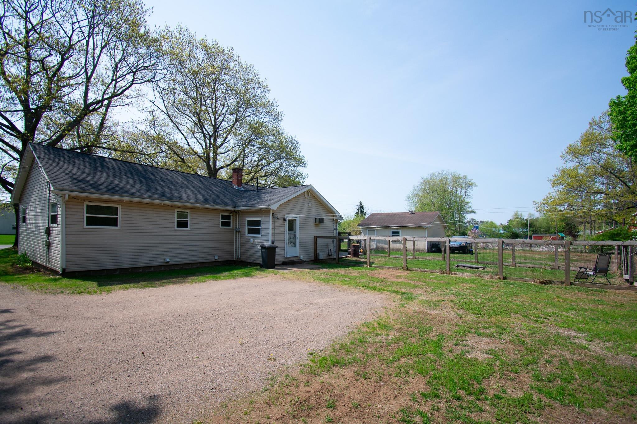 $345,000.00: 14979 / 14981 Highway 1, Wilmot