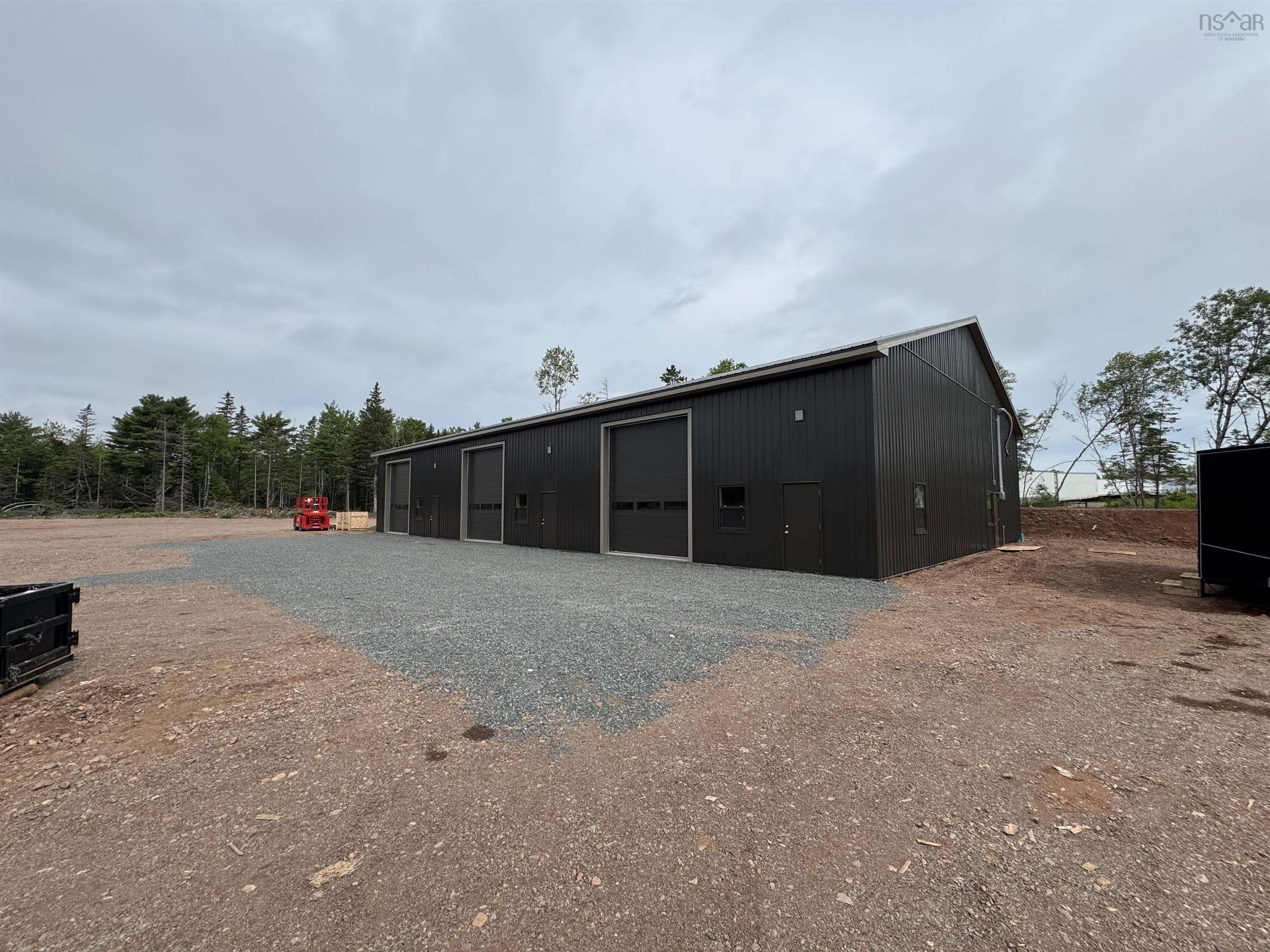 $1,350,000.00: 216 Lancaster, Debert