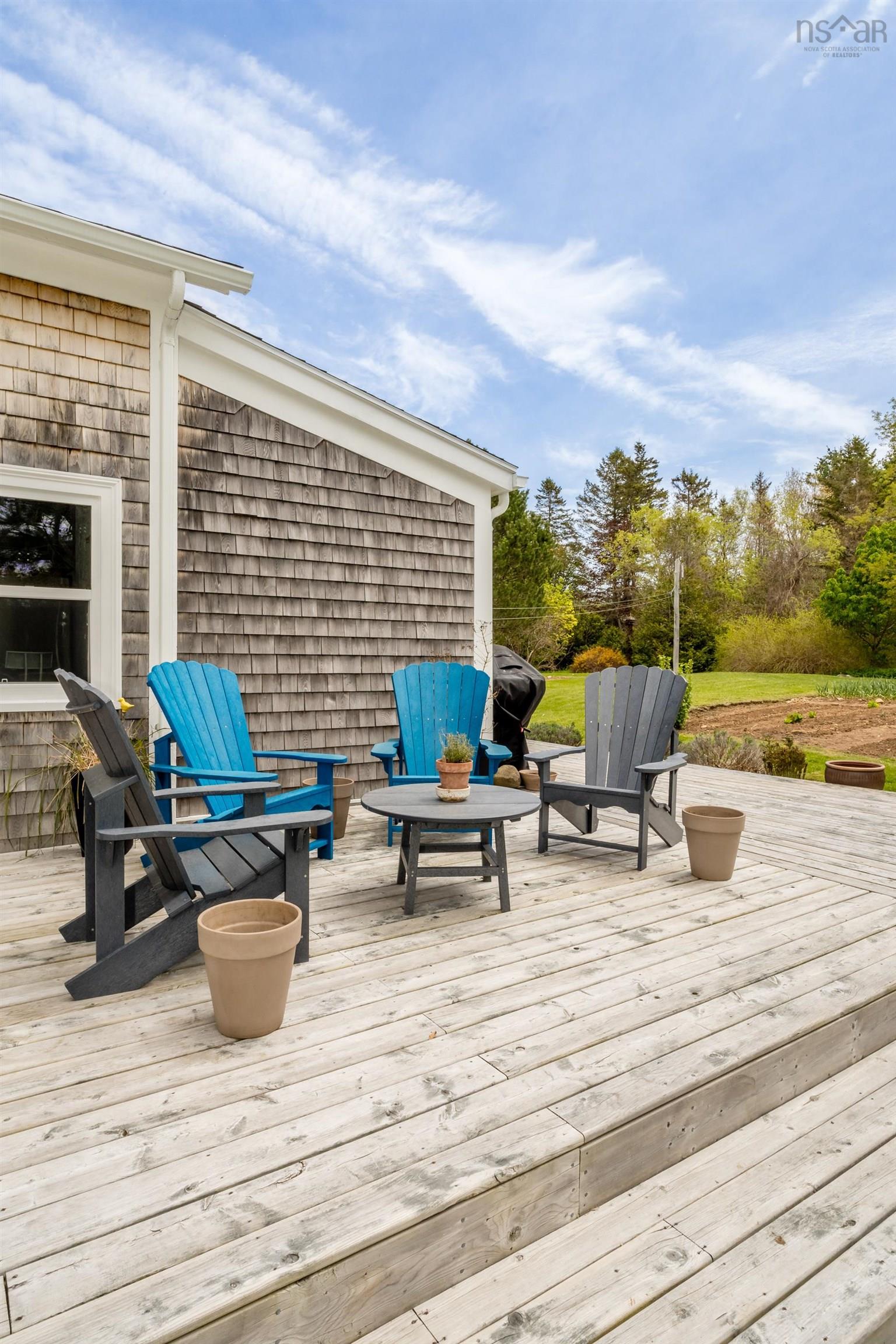 $389,500.00: 1232 Highway 201, Round Hill