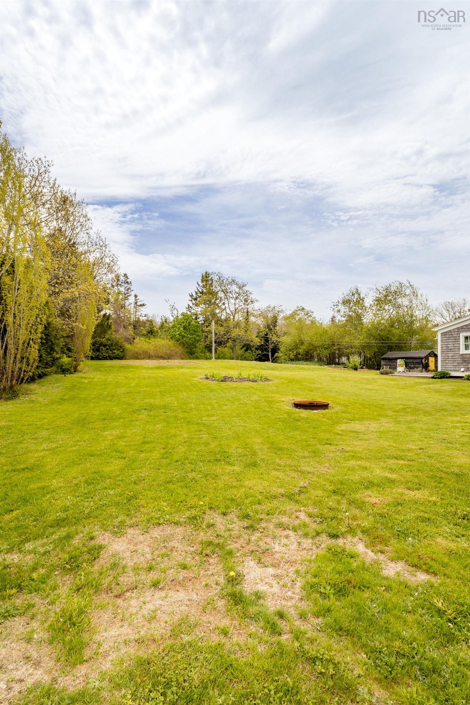 $389,500.00: 1232 Highway 201, Round Hill