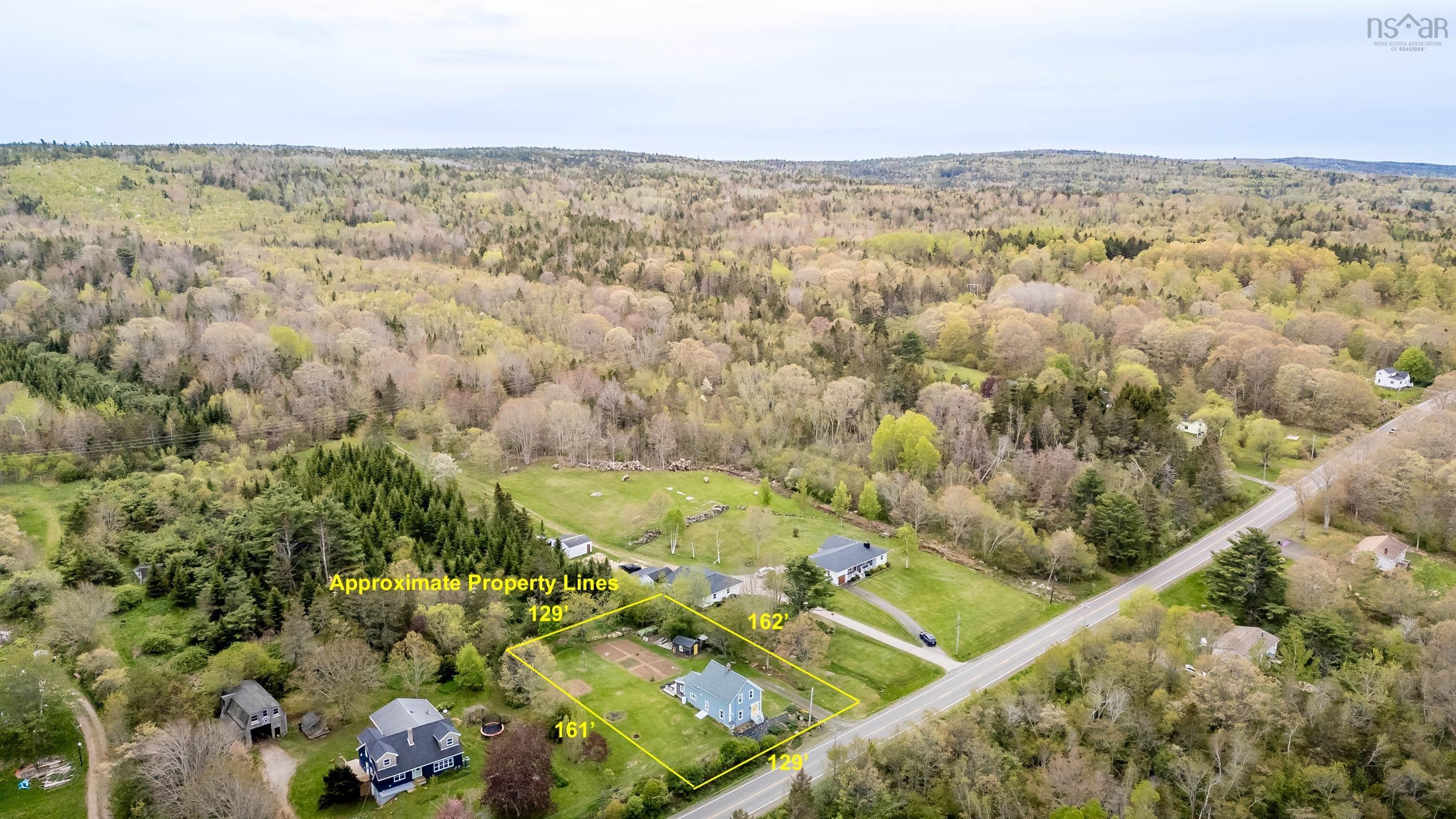 $389,500.00: 1232 Highway 201, Round Hill