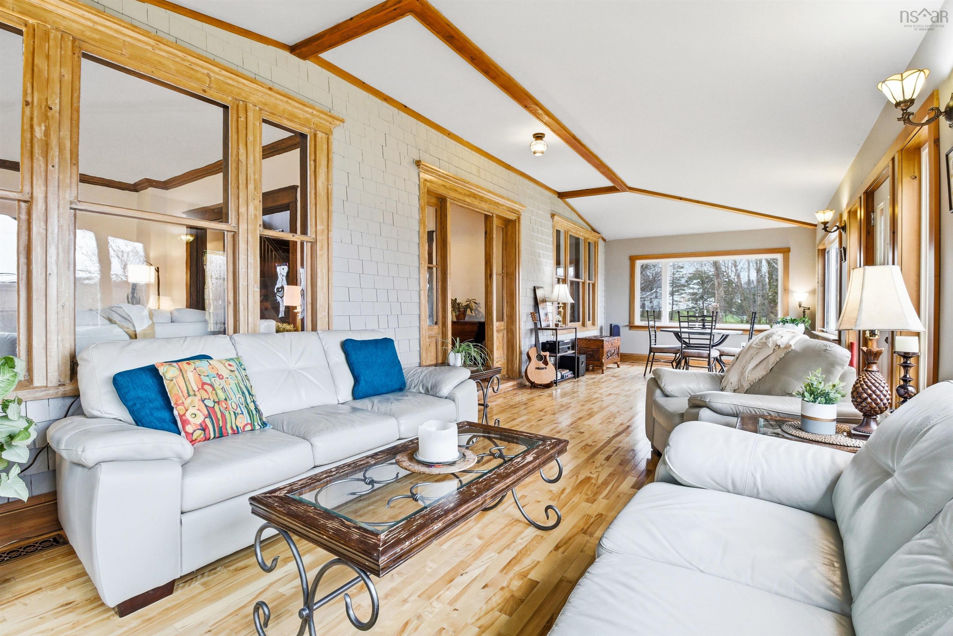 $695,000.00: 11659 Highway 16, Boylston