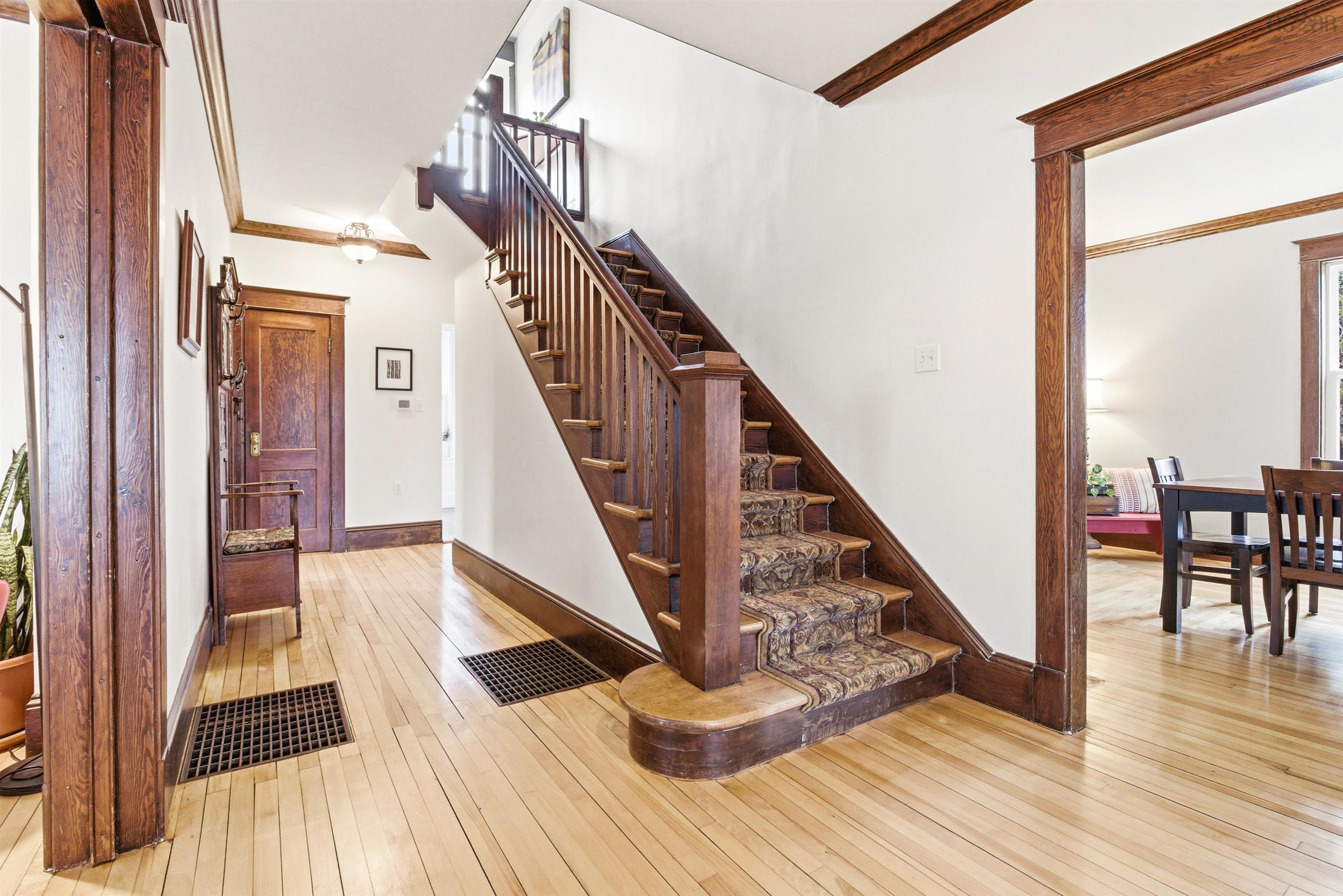 $695,000.00: 11659 Highway 16, Boylston