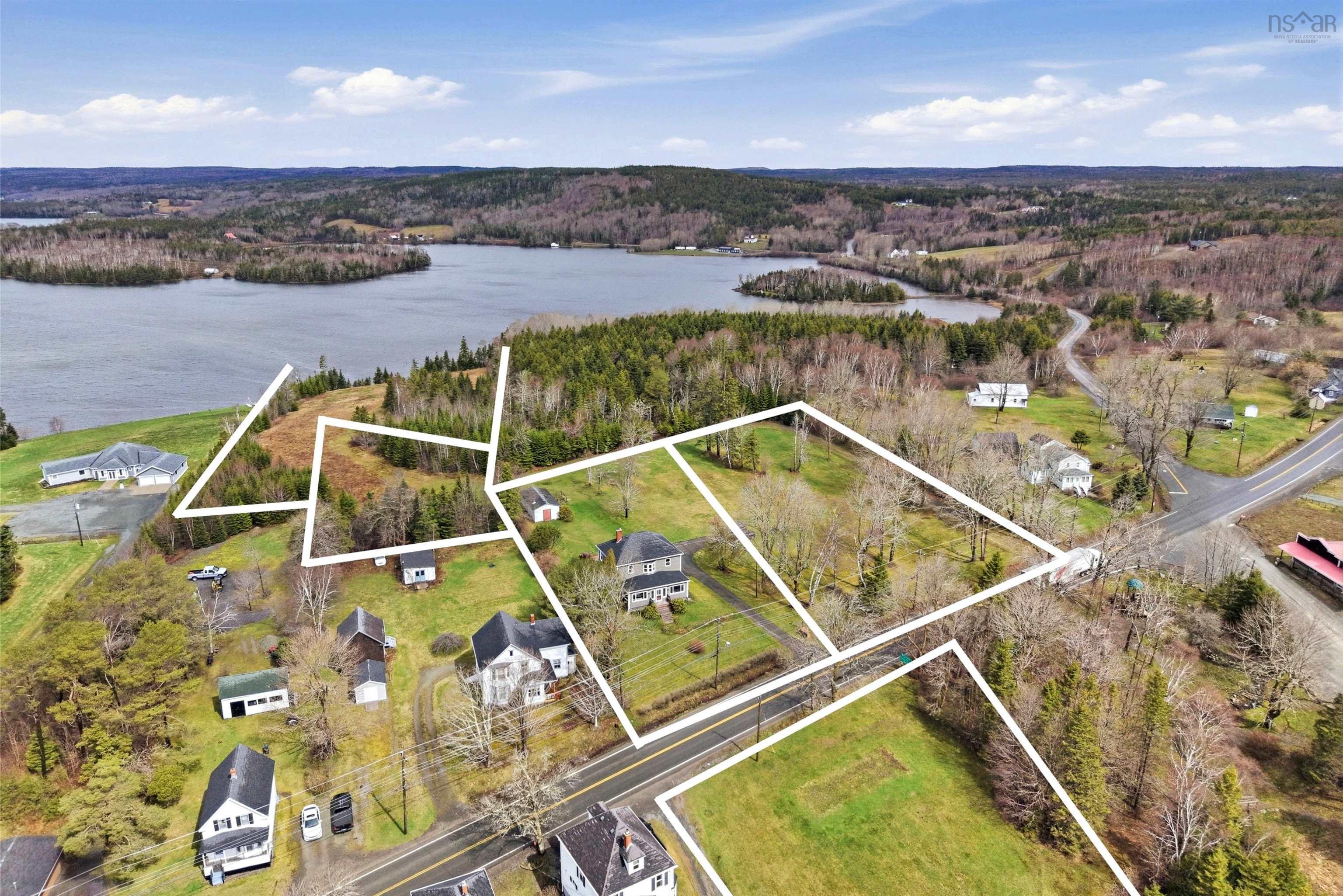 $695,000.00: 11659 Highway 16, Boylston