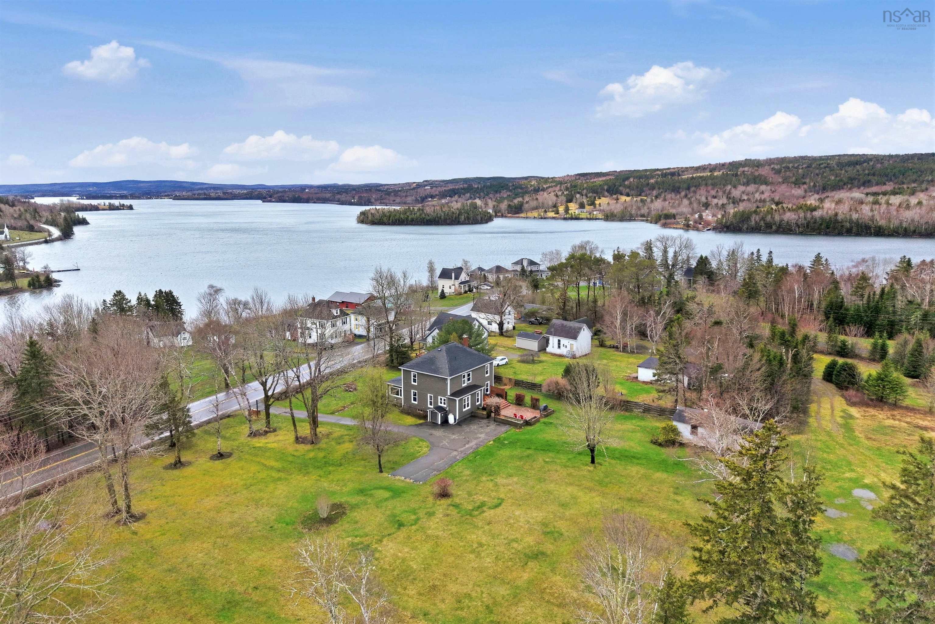 $695,000.00: 11659 Highway 16, Boylston