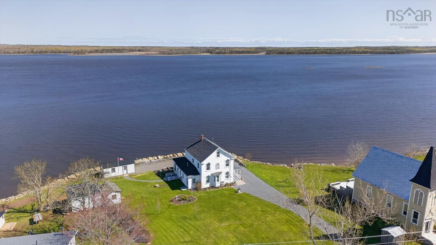 $479,974.00: 13291 HIGHWAY 6, Wallace Bridge