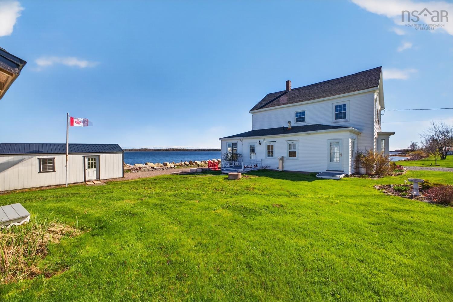 $479,974.00: 13291 HIGHWAY 6, Wallace Bridge