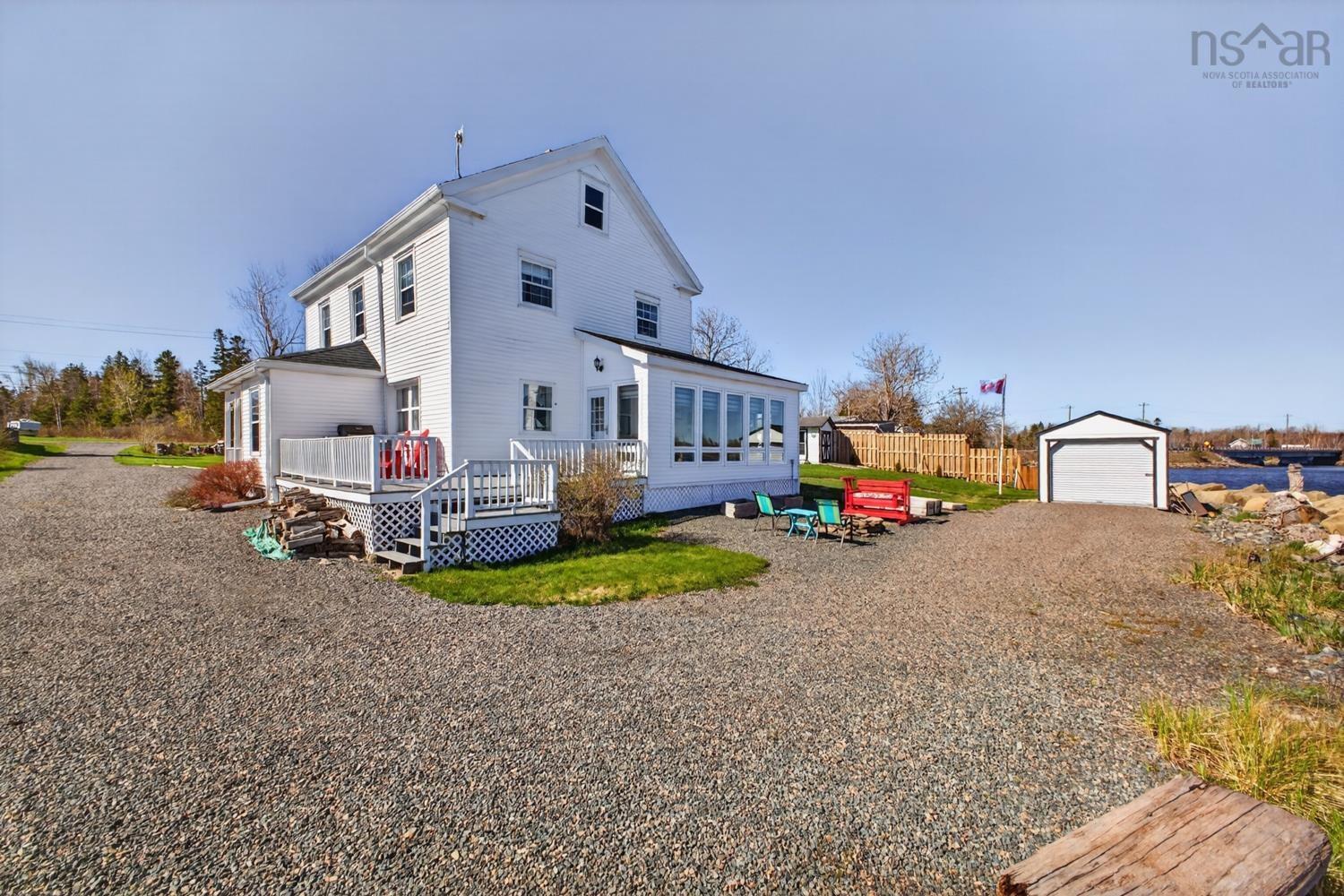 $479,974.00: 13291 HIGHWAY 6, Wallace Bridge