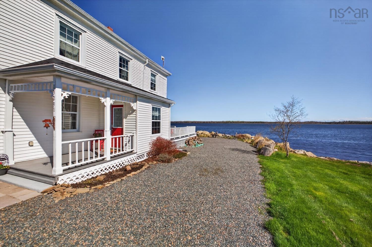 $479,974.00: 13291 HIGHWAY 6, Wallace Bridge