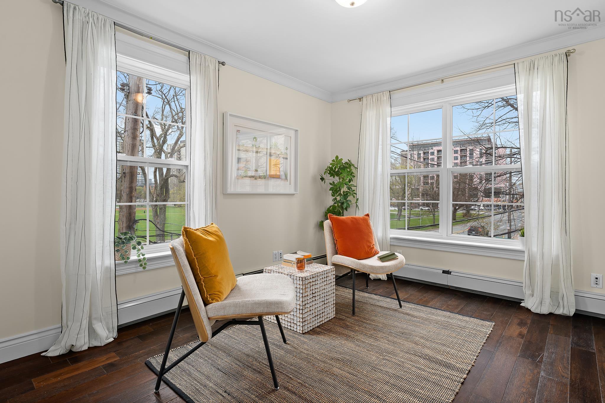 $950,000.00: 2303 Princess Place, Halifax