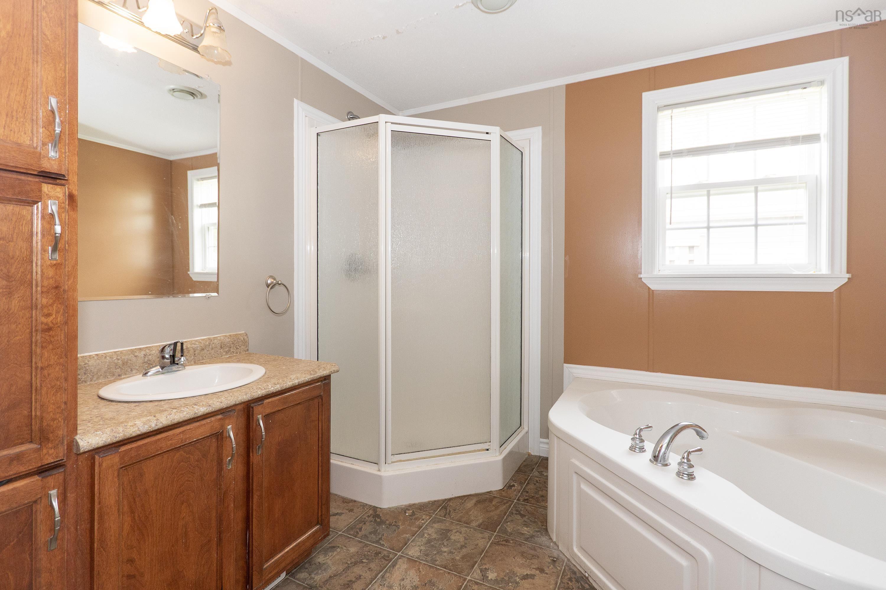 $197,900.00: 25 Pinehurst Street, Amherst