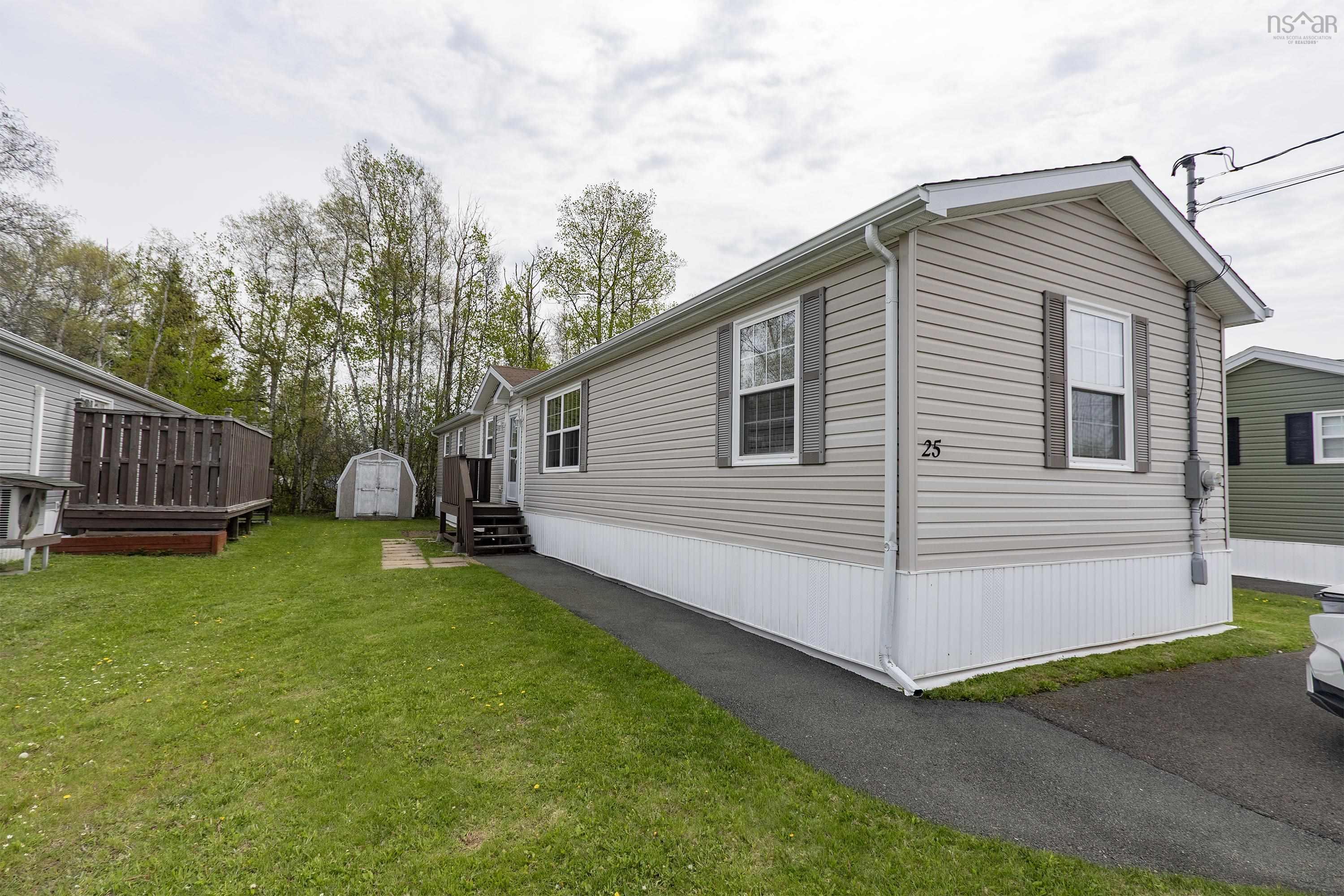 $197,900.00: 25 Pinehurst Street, Amherst