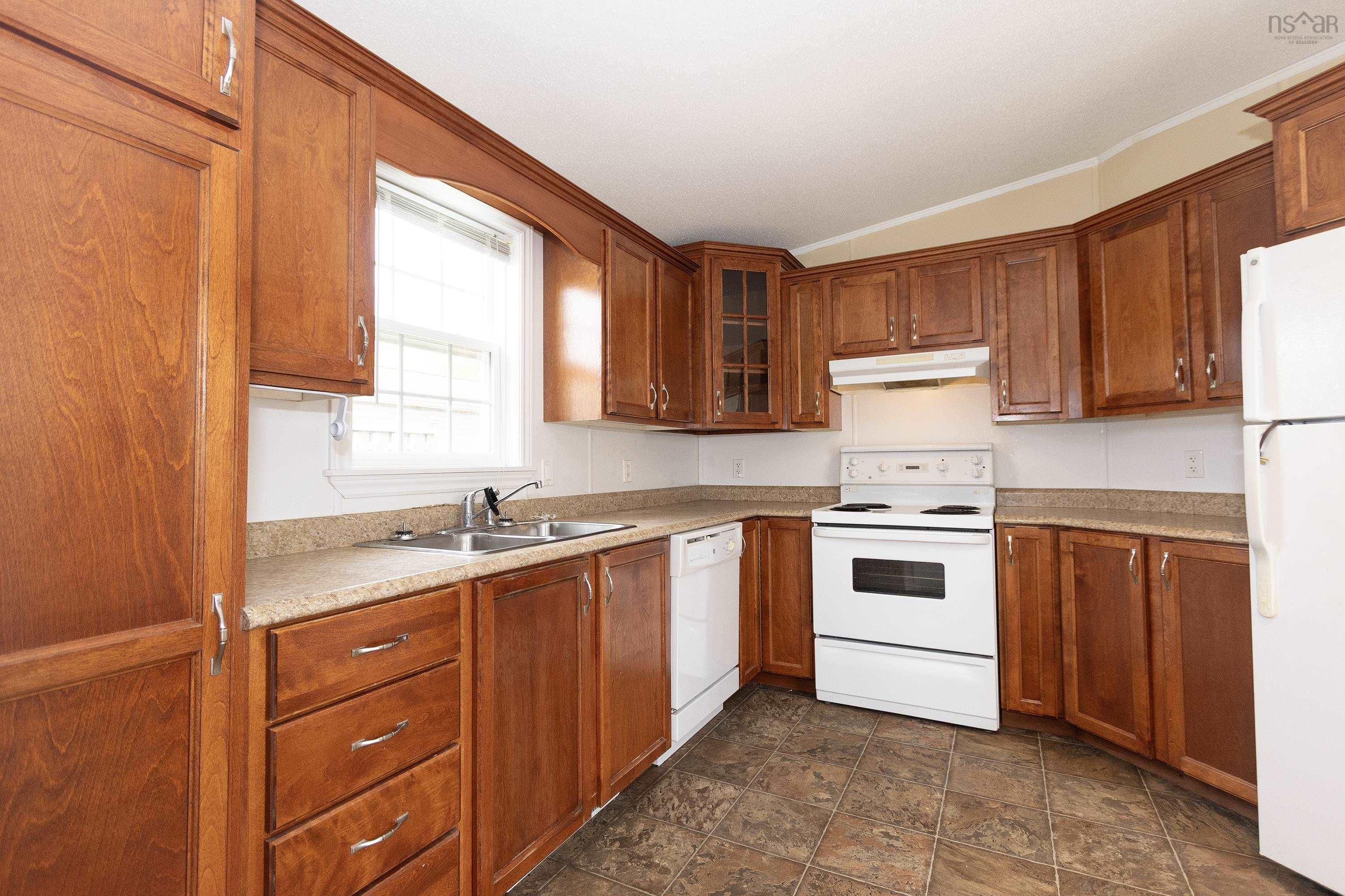$197,900.00: 25 Pinehurst Street, Amherst