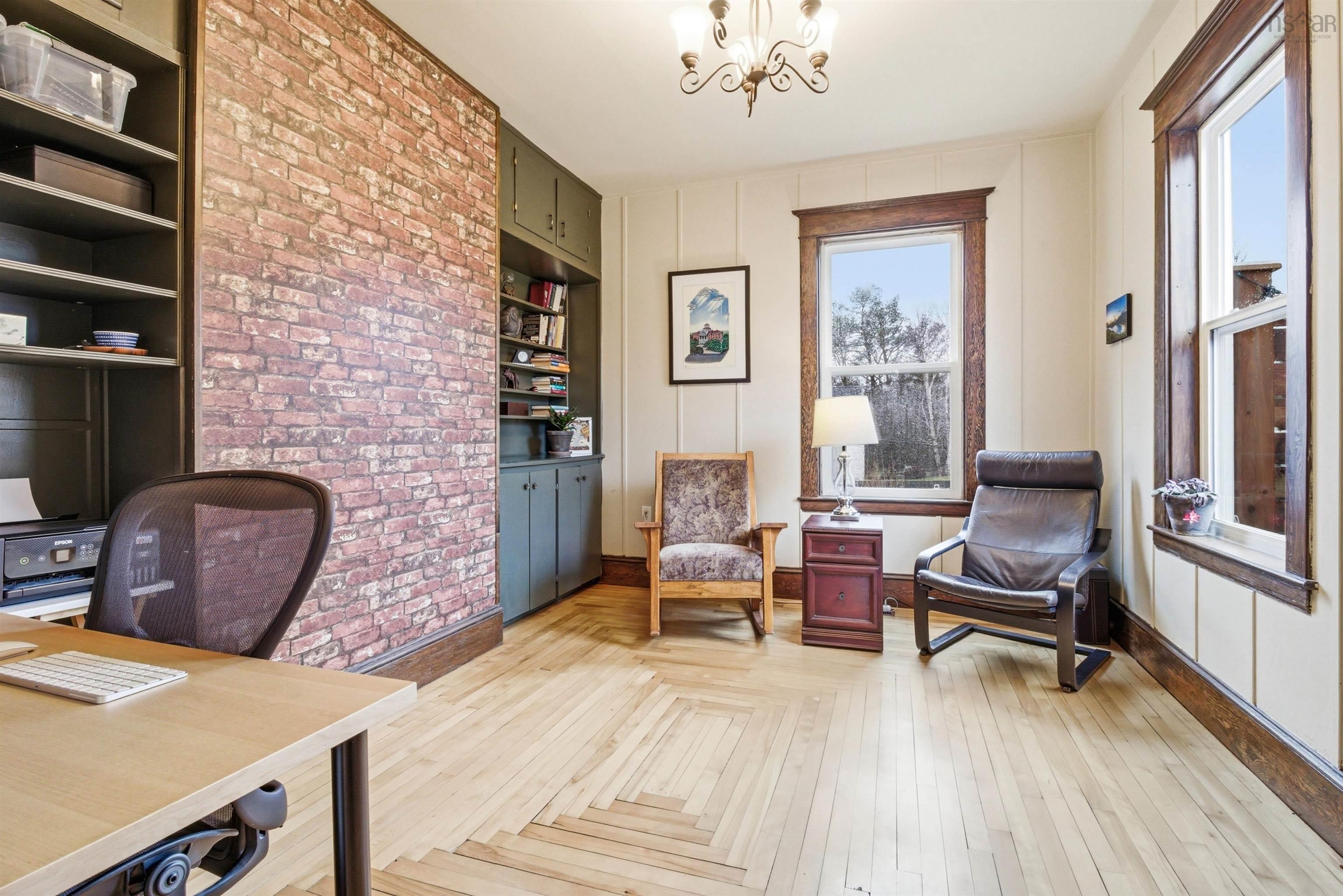 $575,000.00: 11659 Highway 16, Boylston