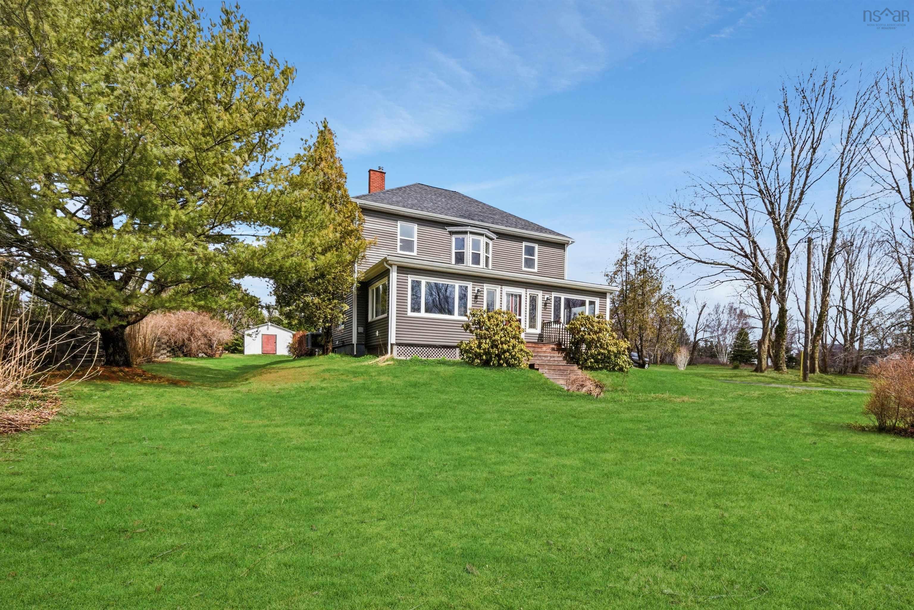 $575,000.00: 11659 Highway 16, Boylston