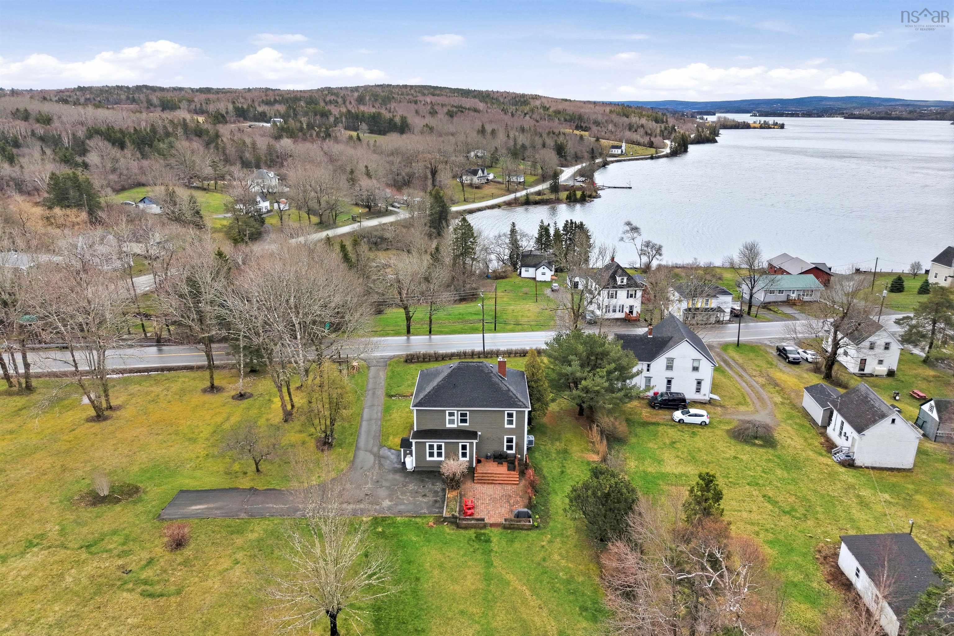 $575,000.00: 11659 Highway 16, Boylston