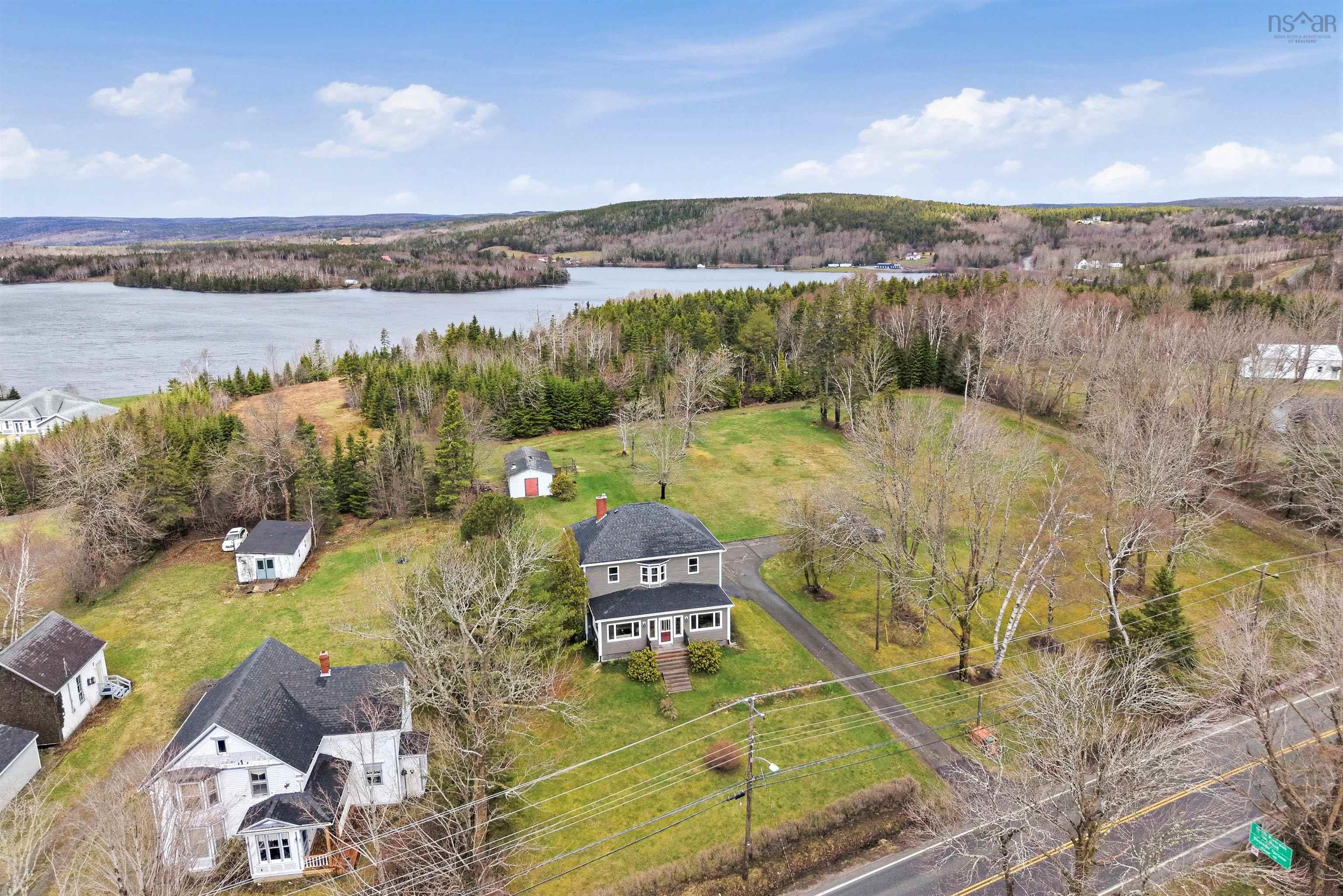 $575,000.00: 11659 Highway 16, Boylston