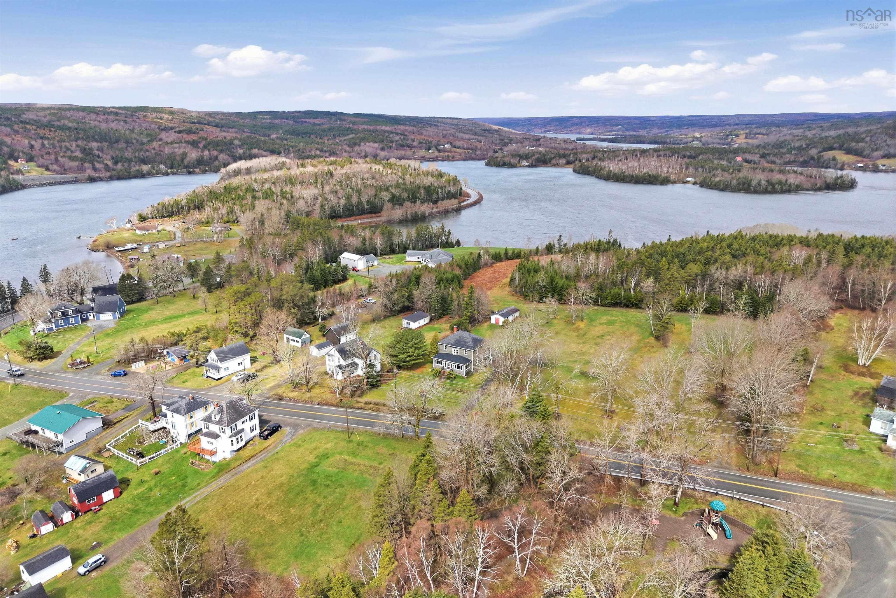 $575,000.00: 11659 Highway 16, Boylston
