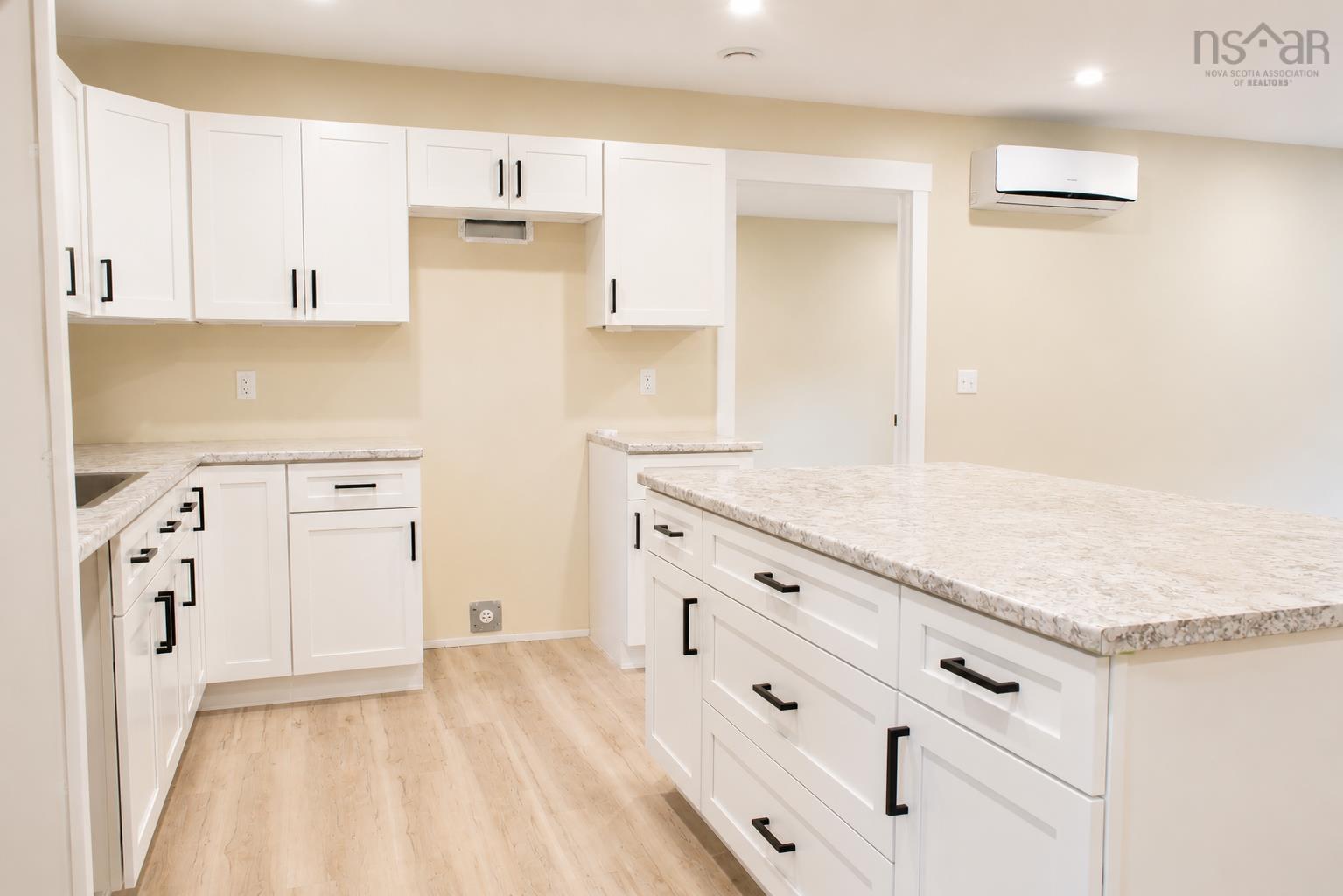$484,000.00: 17 Kara Anne, New Minas
