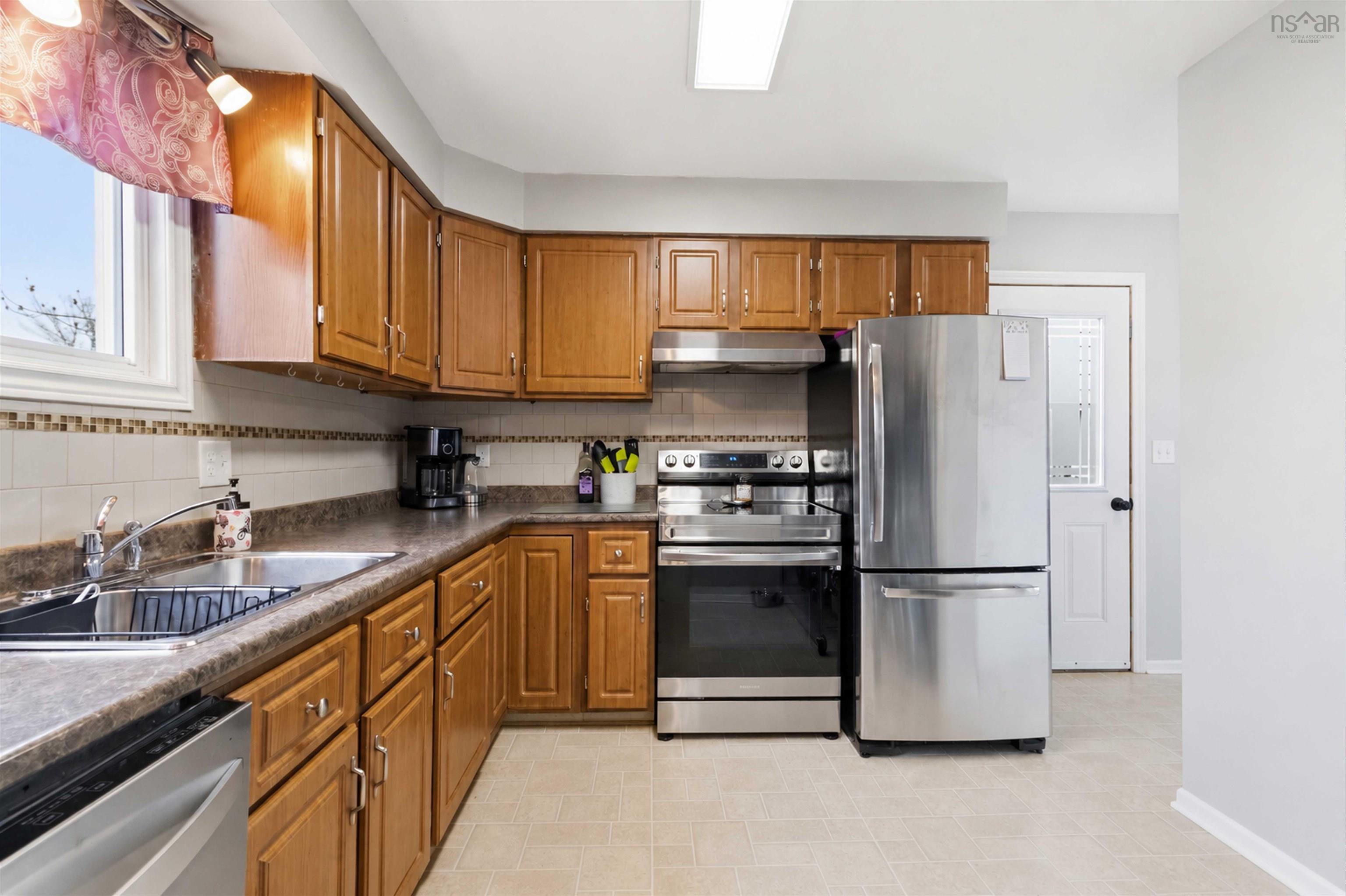 33 Huntingdon Drive, Cole Harbour, NS (MLS 202611589)
