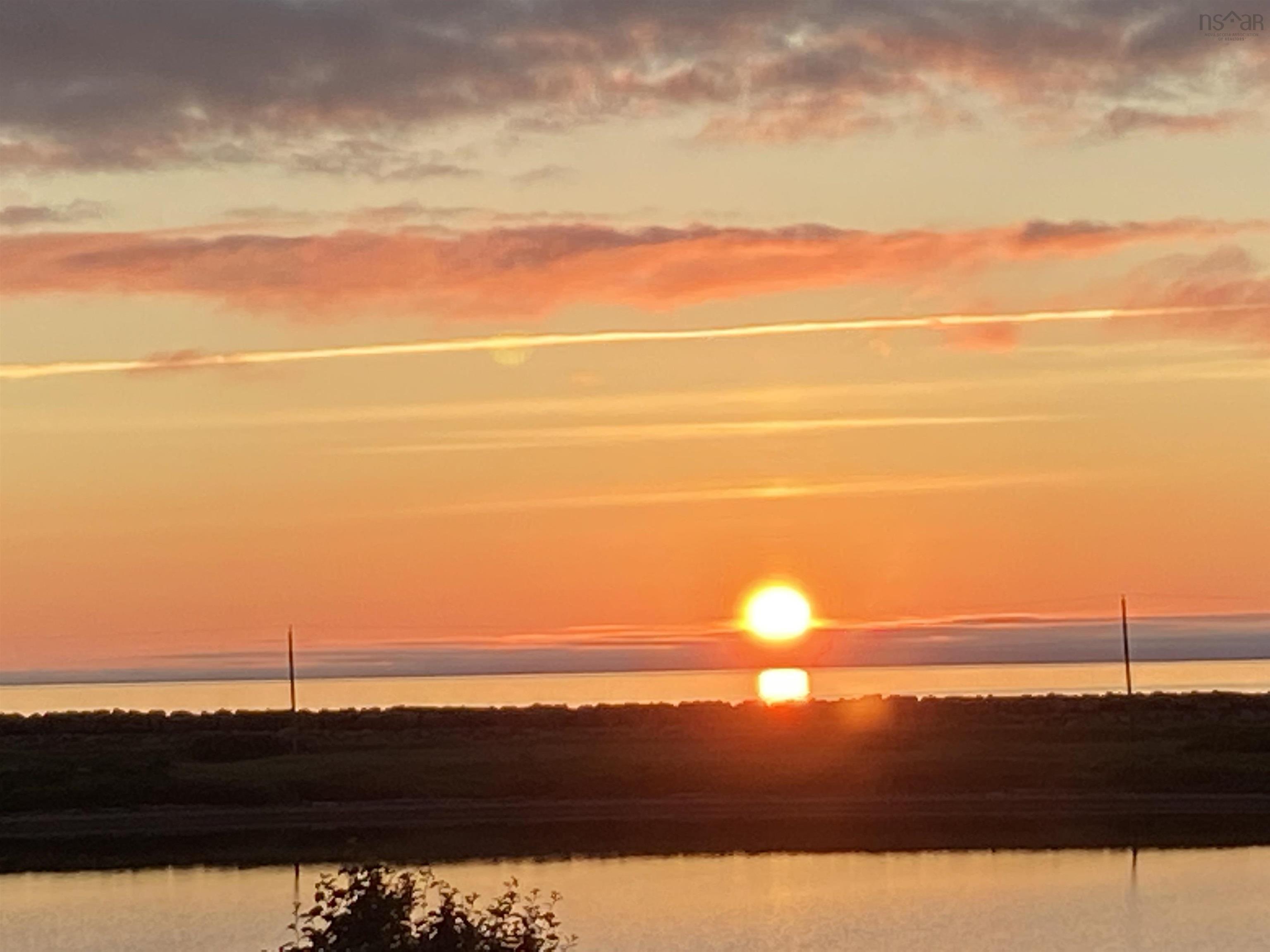 $329,000.00: 70 Beach Cove Lane, Belle Côte