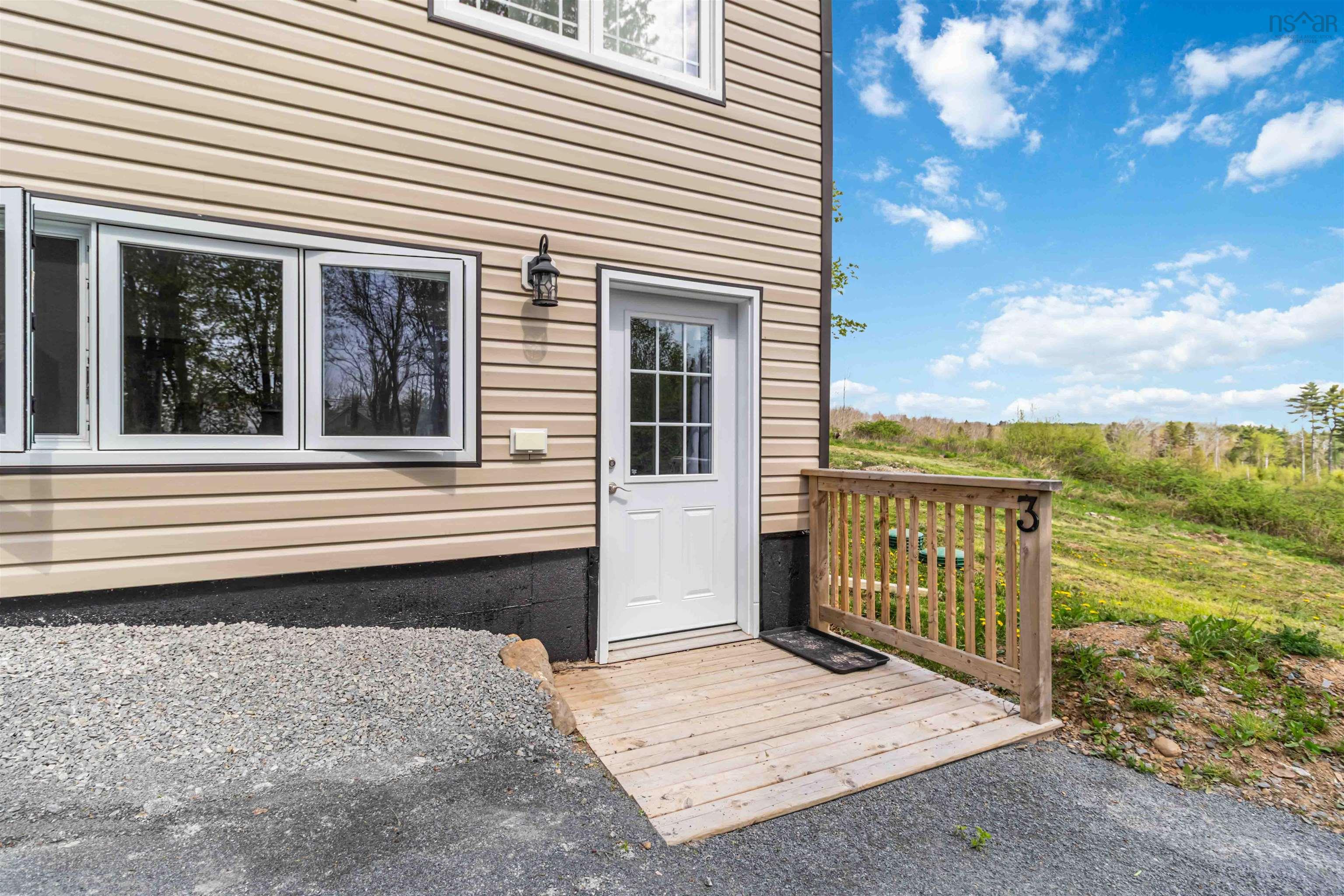 $689,900.00: 42 Cornwall Road, Blockhouse