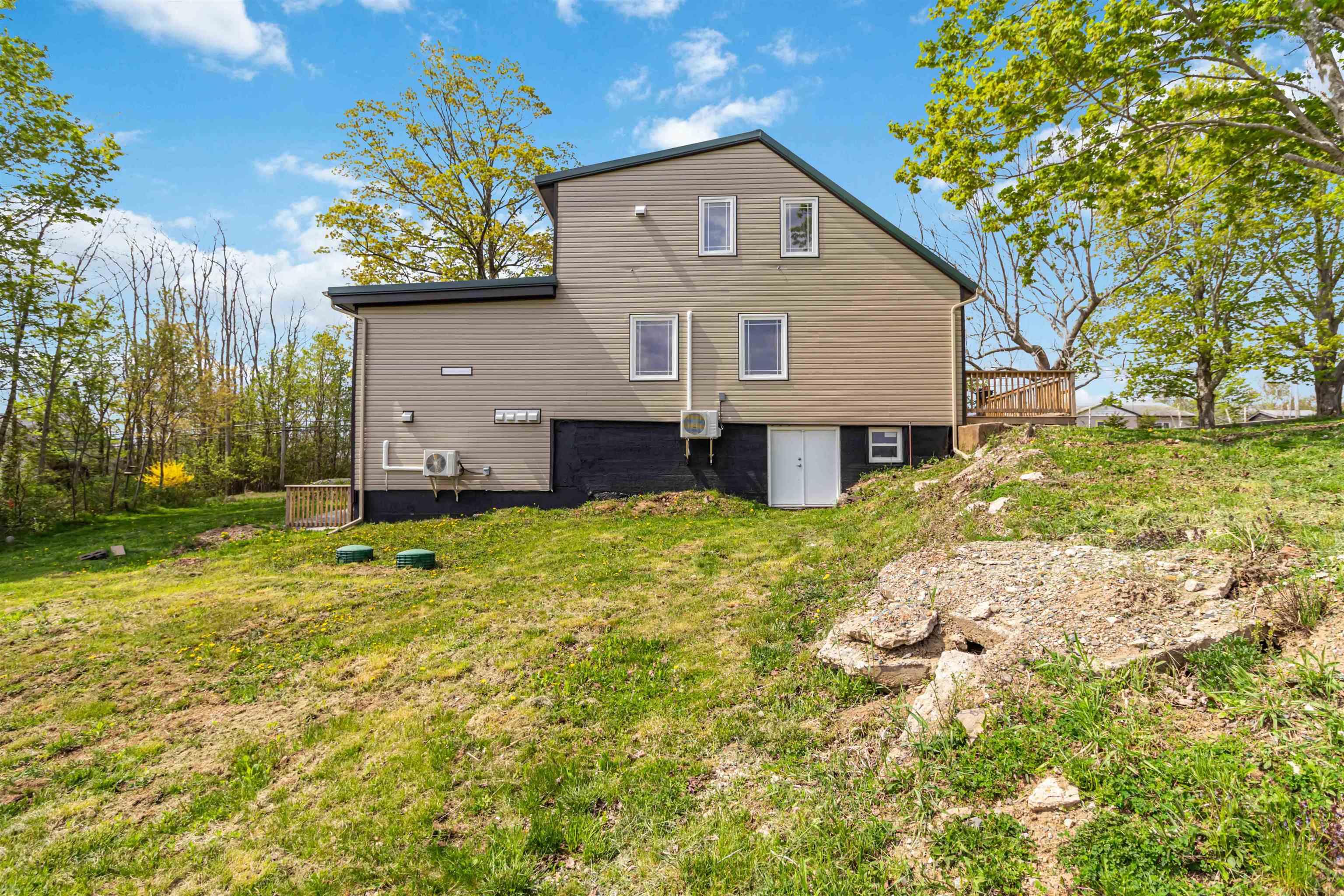 $689,900.00: 42 Cornwall Road, Blockhouse