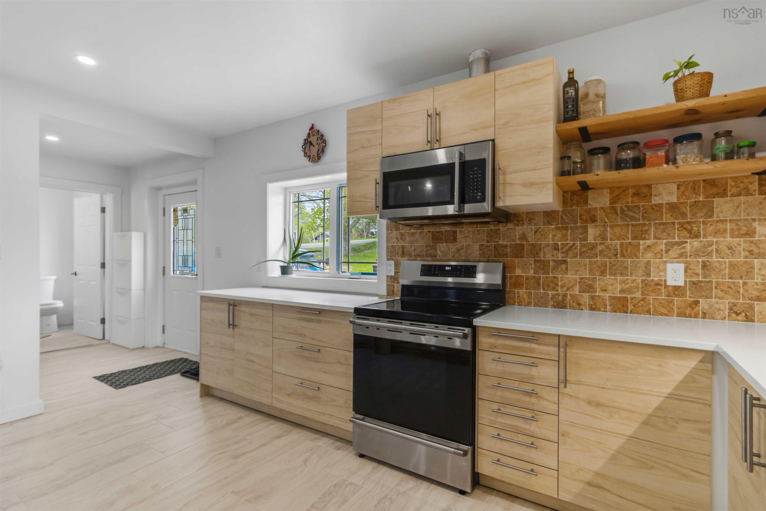 $689,900.00: 42 Cornwall Road, Blockhouse
