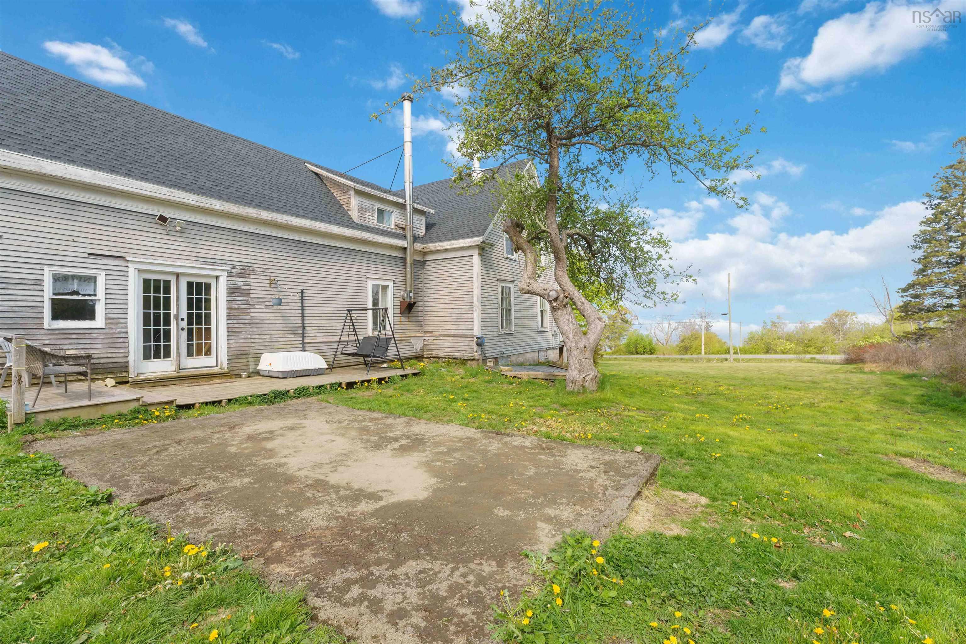 $230,000.00: 8094 Highway 101, Barton