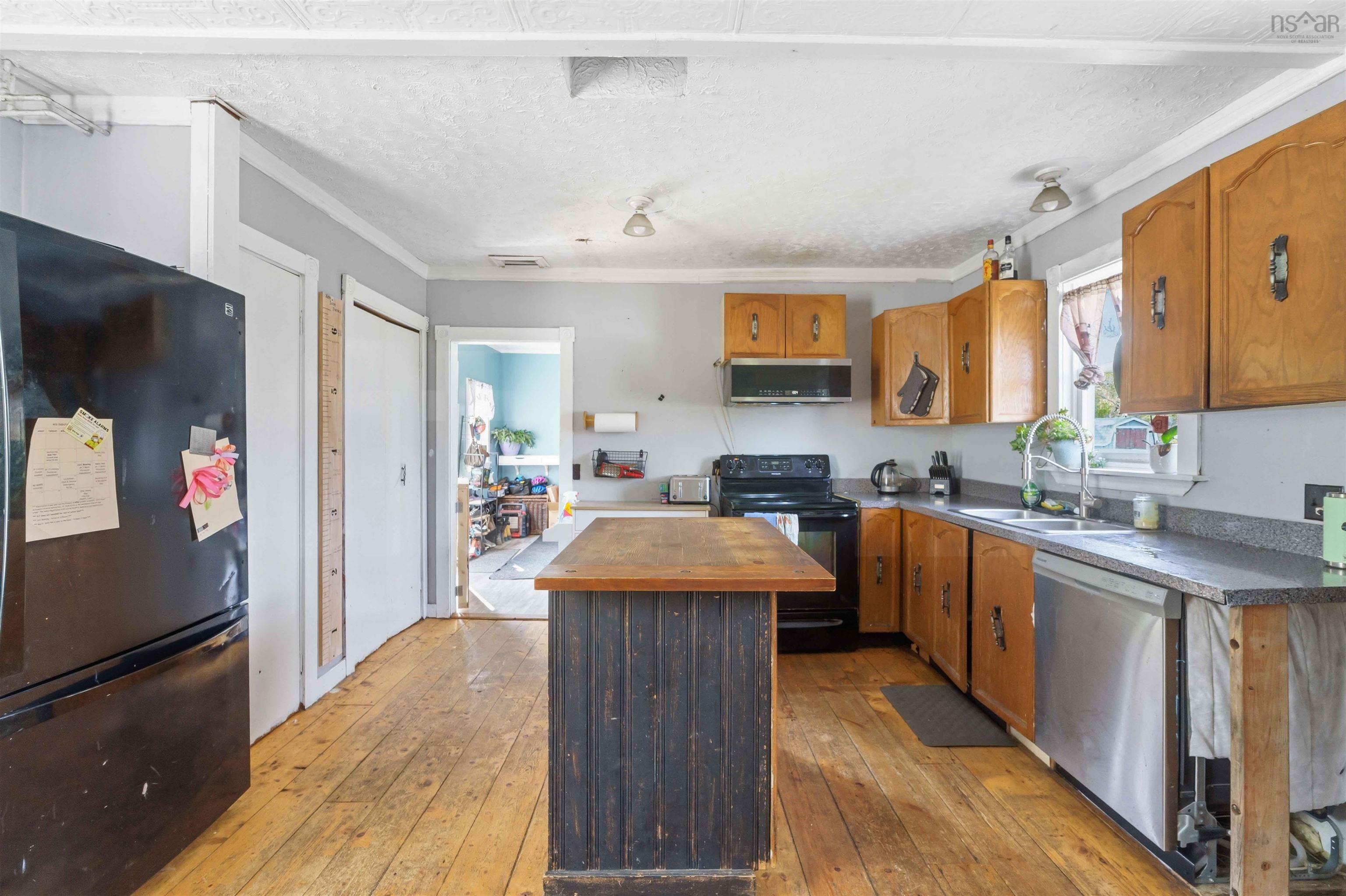 $230,000.00: 8094 Highway 101, Barton