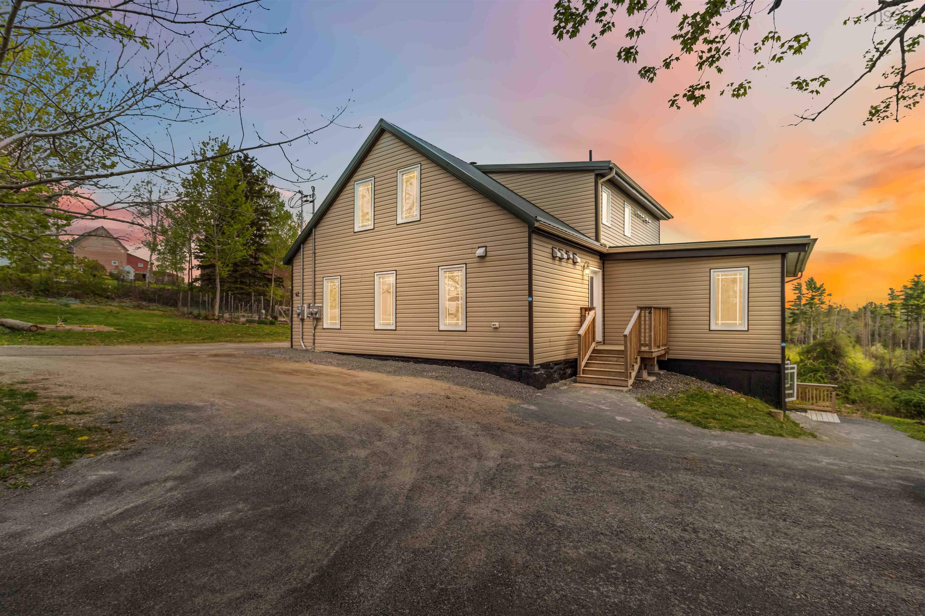 42 Cornwall Road, Blockhouse, NS (MLS 202611600)