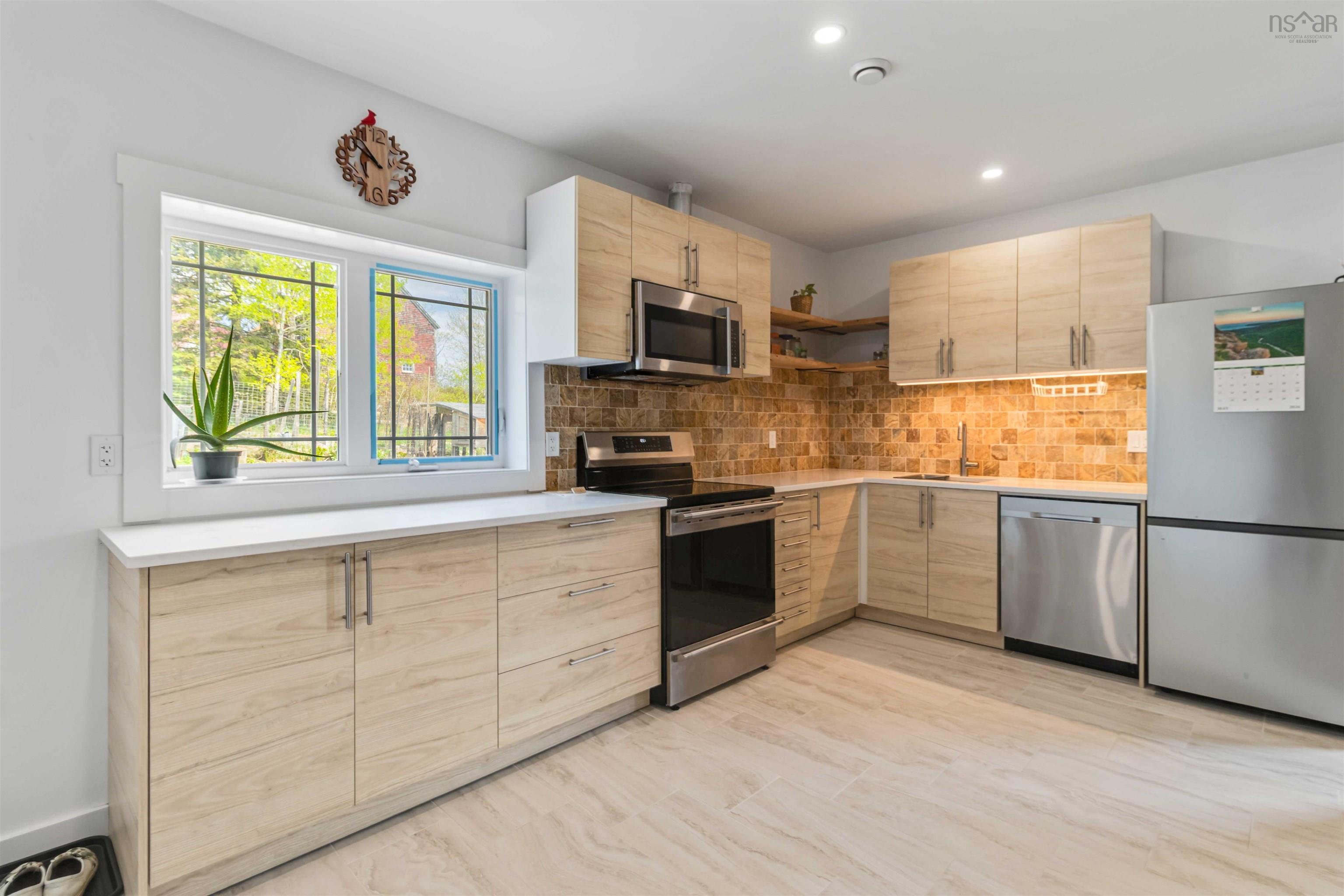 $689,900.00: 42 Cornwall Road, Blockhouse