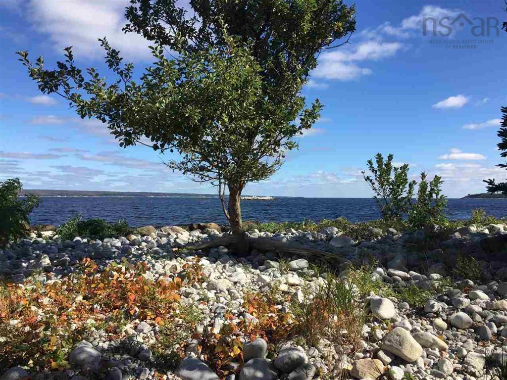 $249,900.00: Central Port Mouton Road, Port Mouton