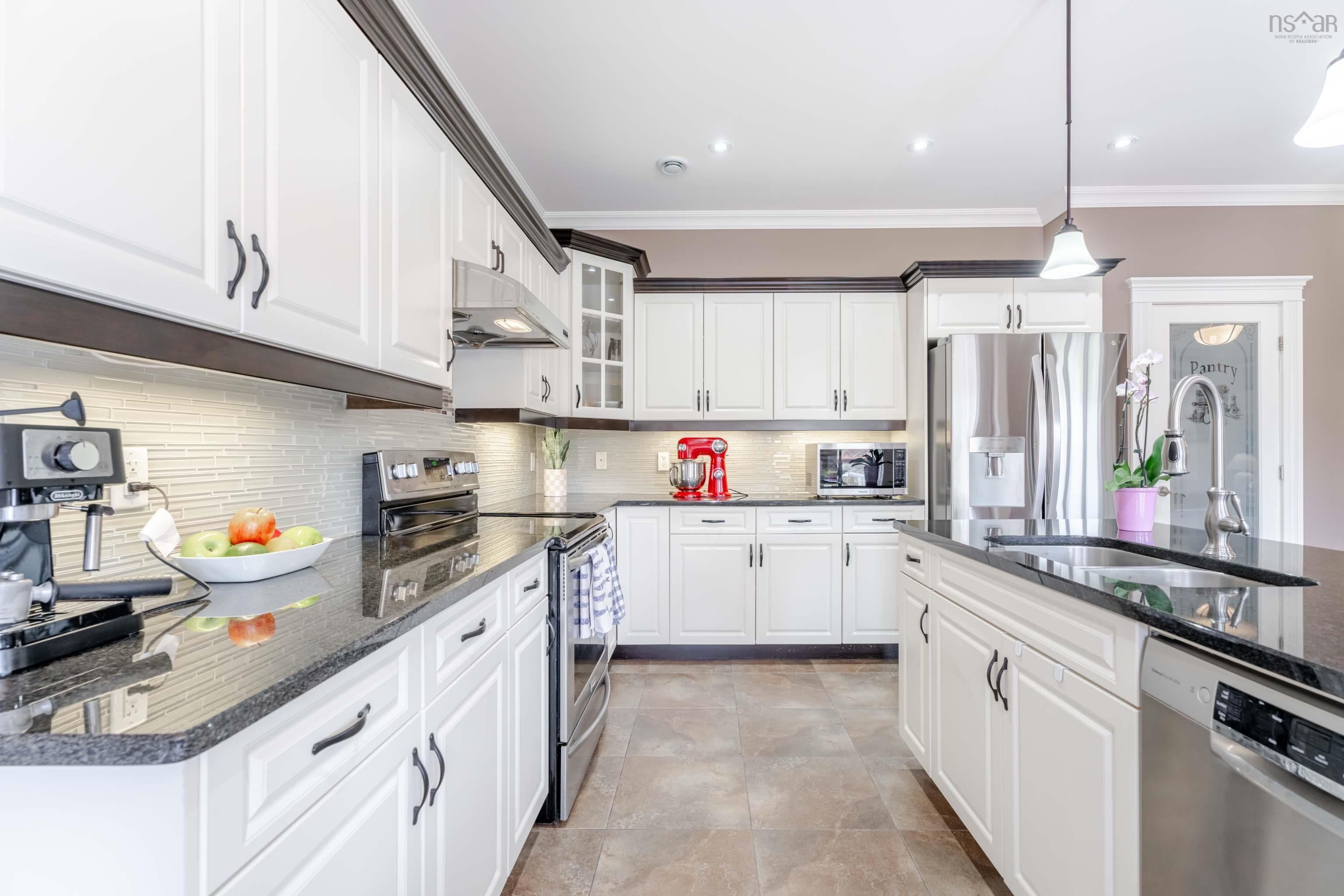 33 Sedgewick Place, Bedford, NS (MLS 202611619)