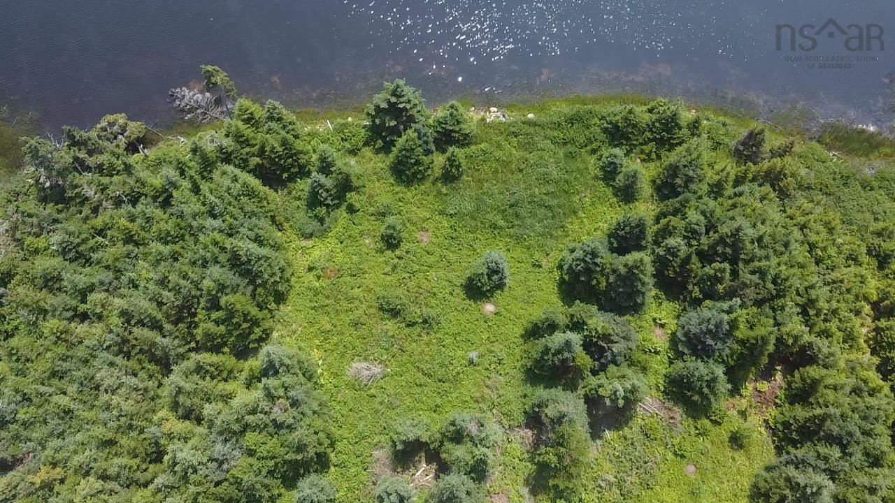 $189,900.00: 31 Kaakwogook Way, Clam Bay